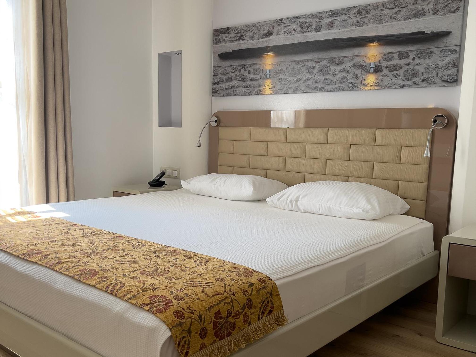 Standard Double Room - Photo 5