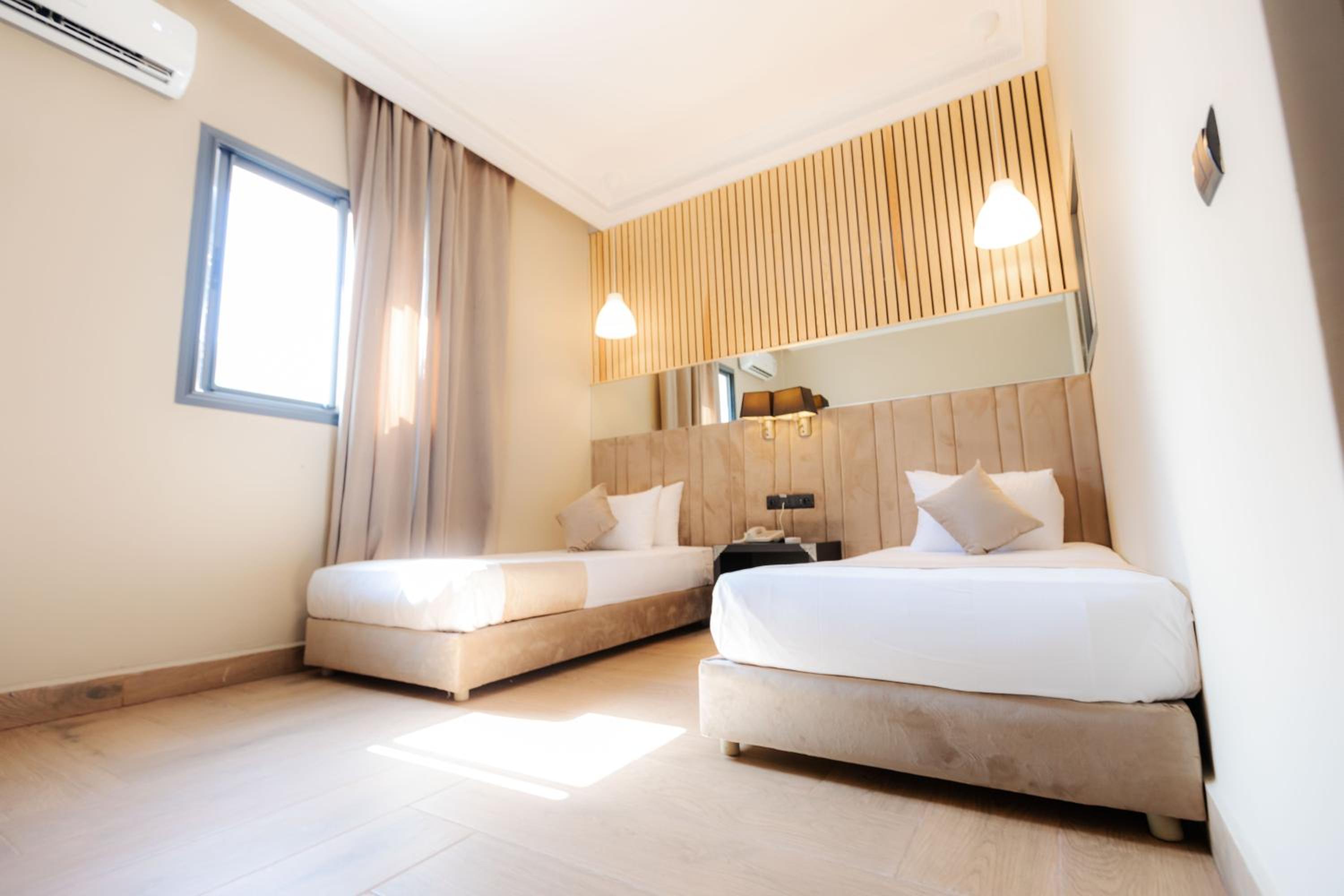 Twin Room - Photo 4