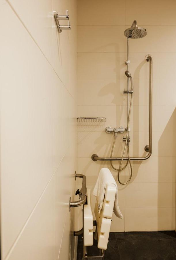Standard Double or Twin Room - Photo 3