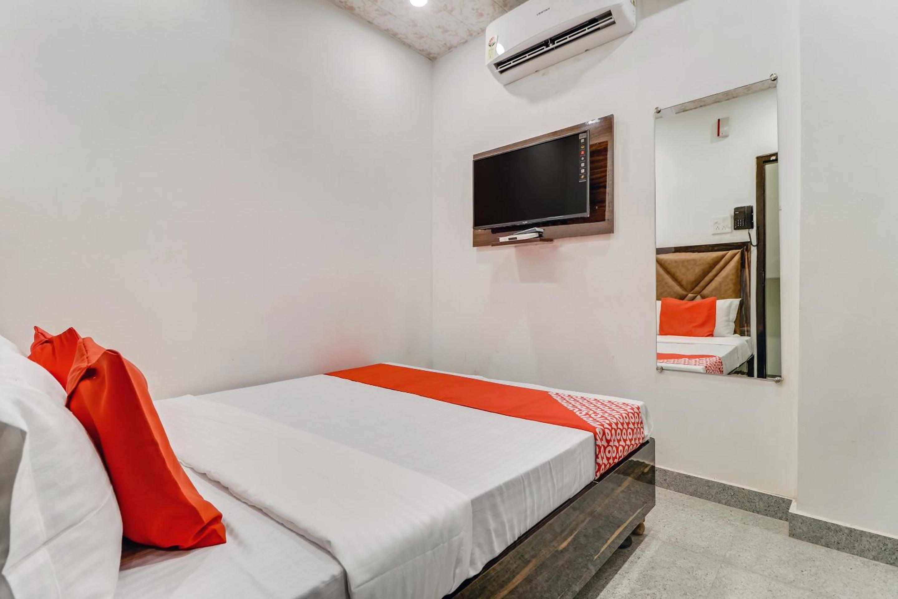 Classic Triple Room - Photo 23