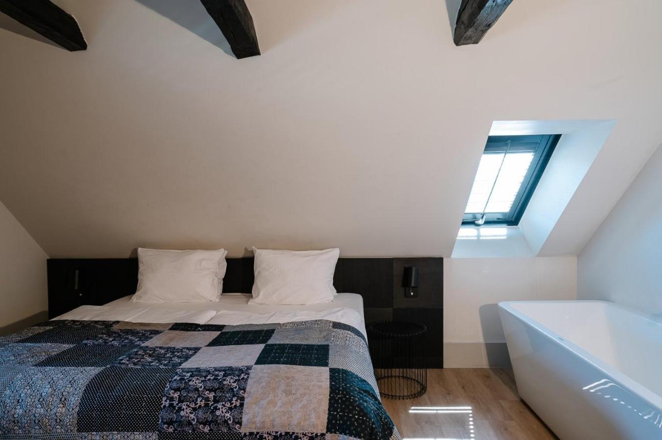 Deluxe Twin Room photo 2
