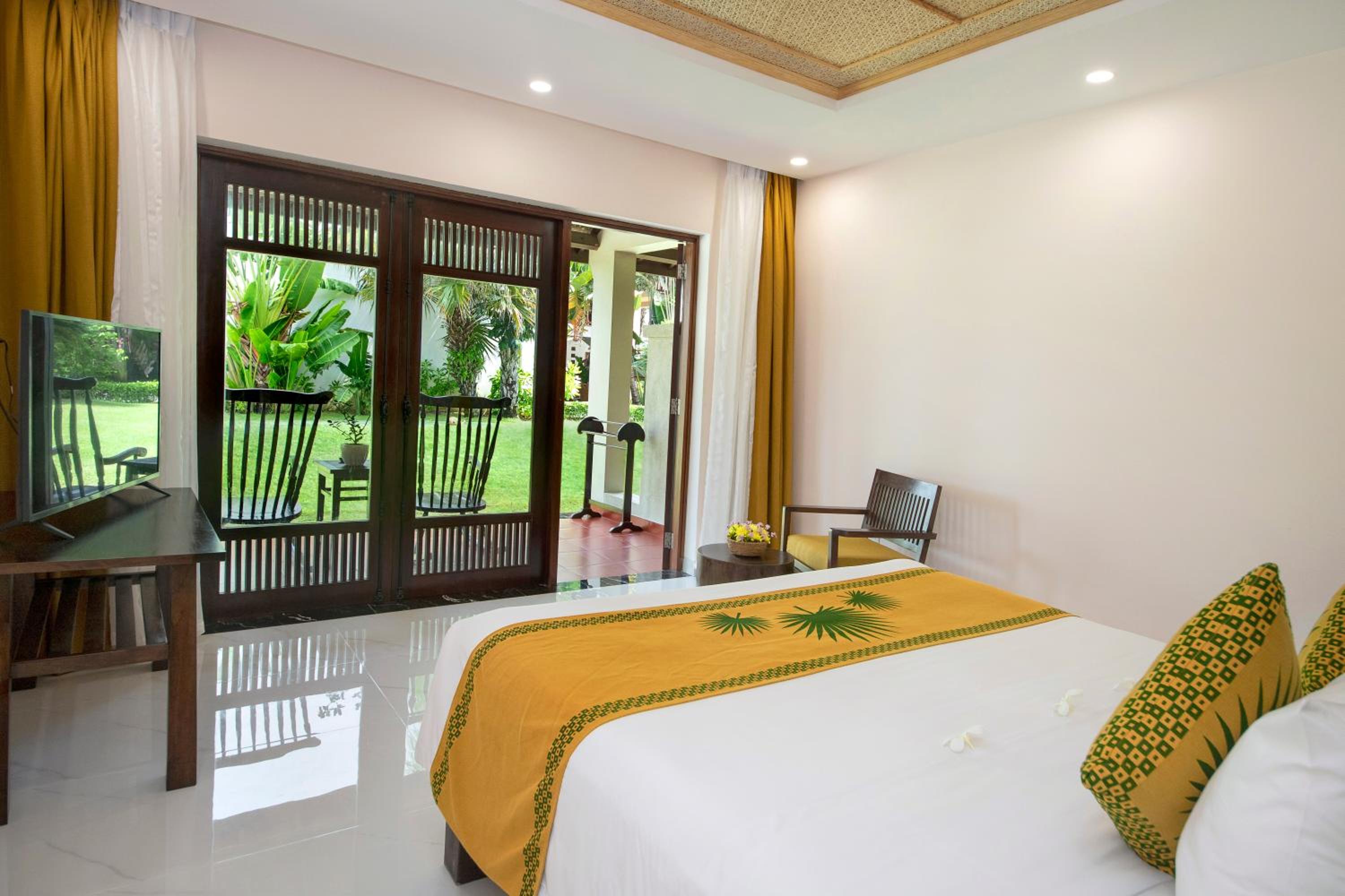02 bedroom villa with garden view - Photo 9