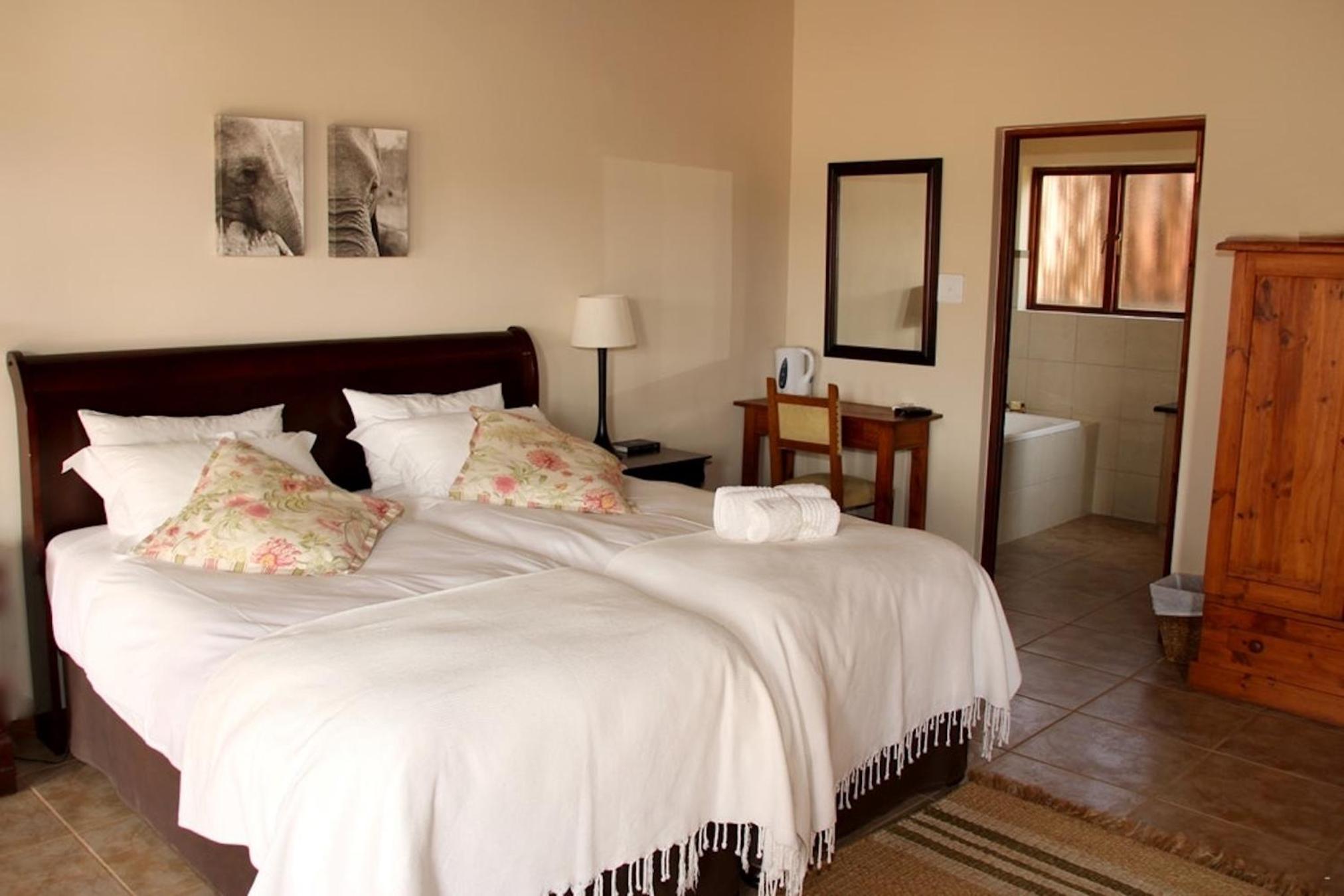 Standard Double or Twin Room - Photo 1