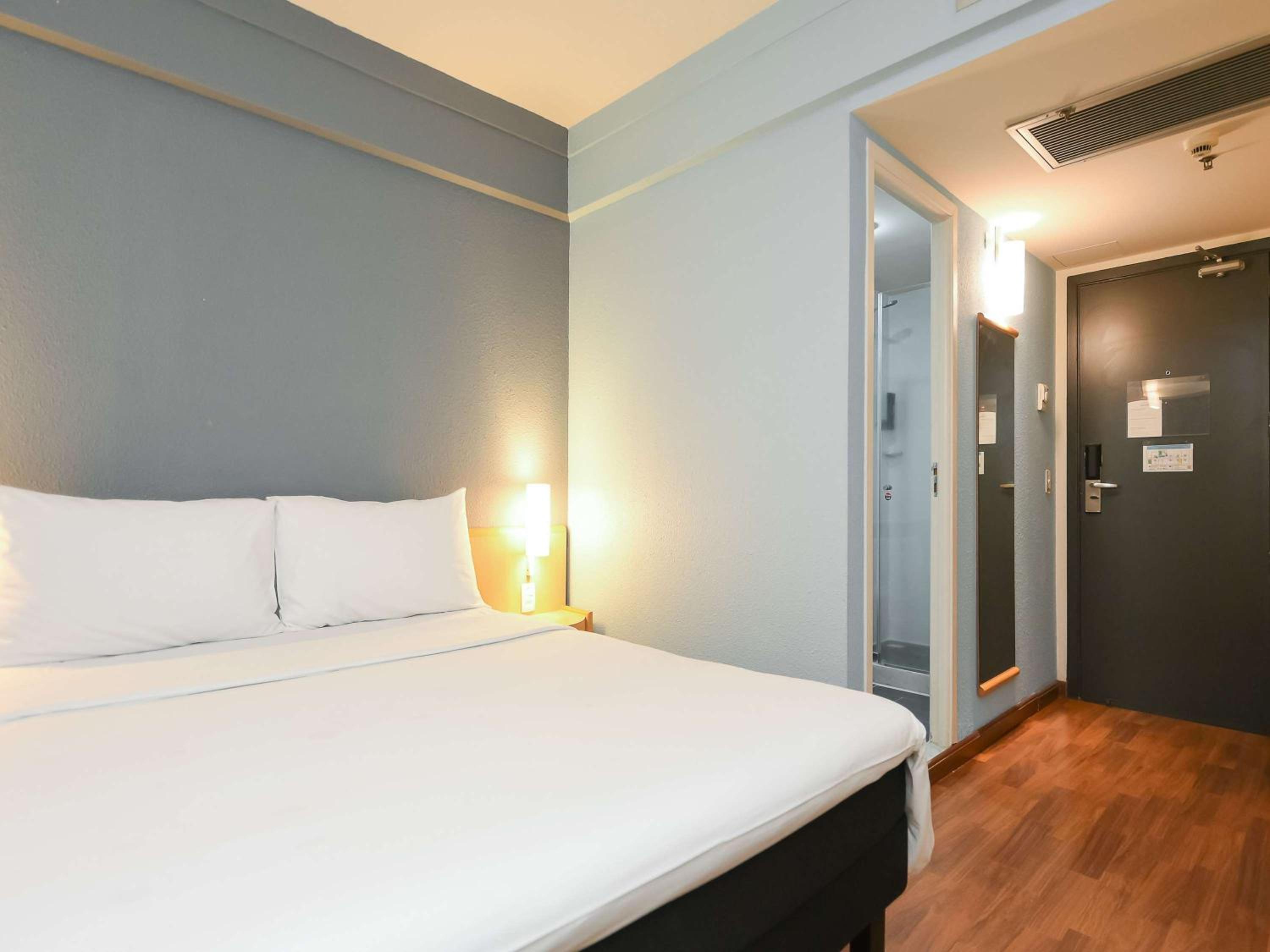Standard One Double Bed - Photo 3