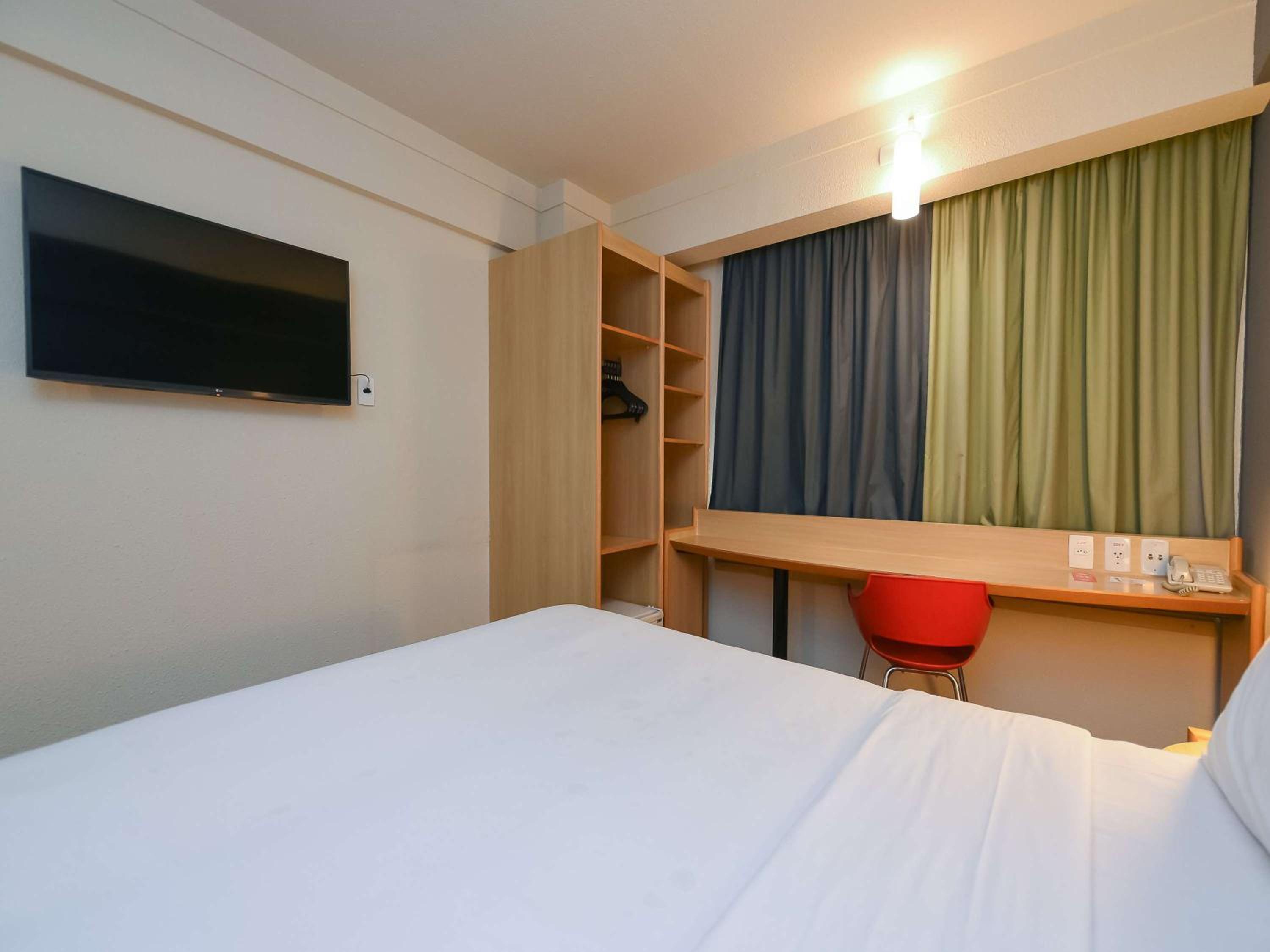 Standard One Double Bed - Photo 5