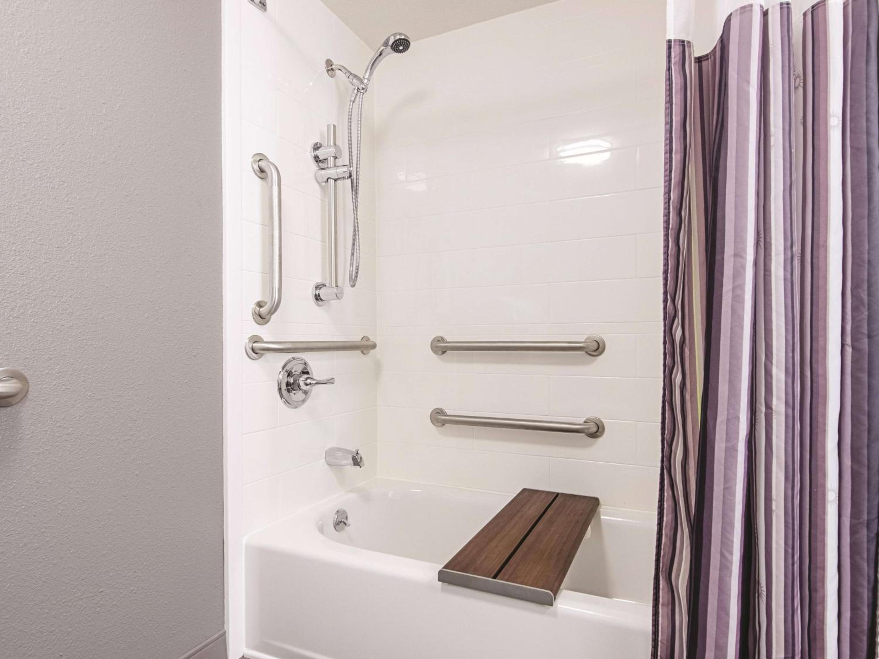 King Room - Disability Access - Photo 2