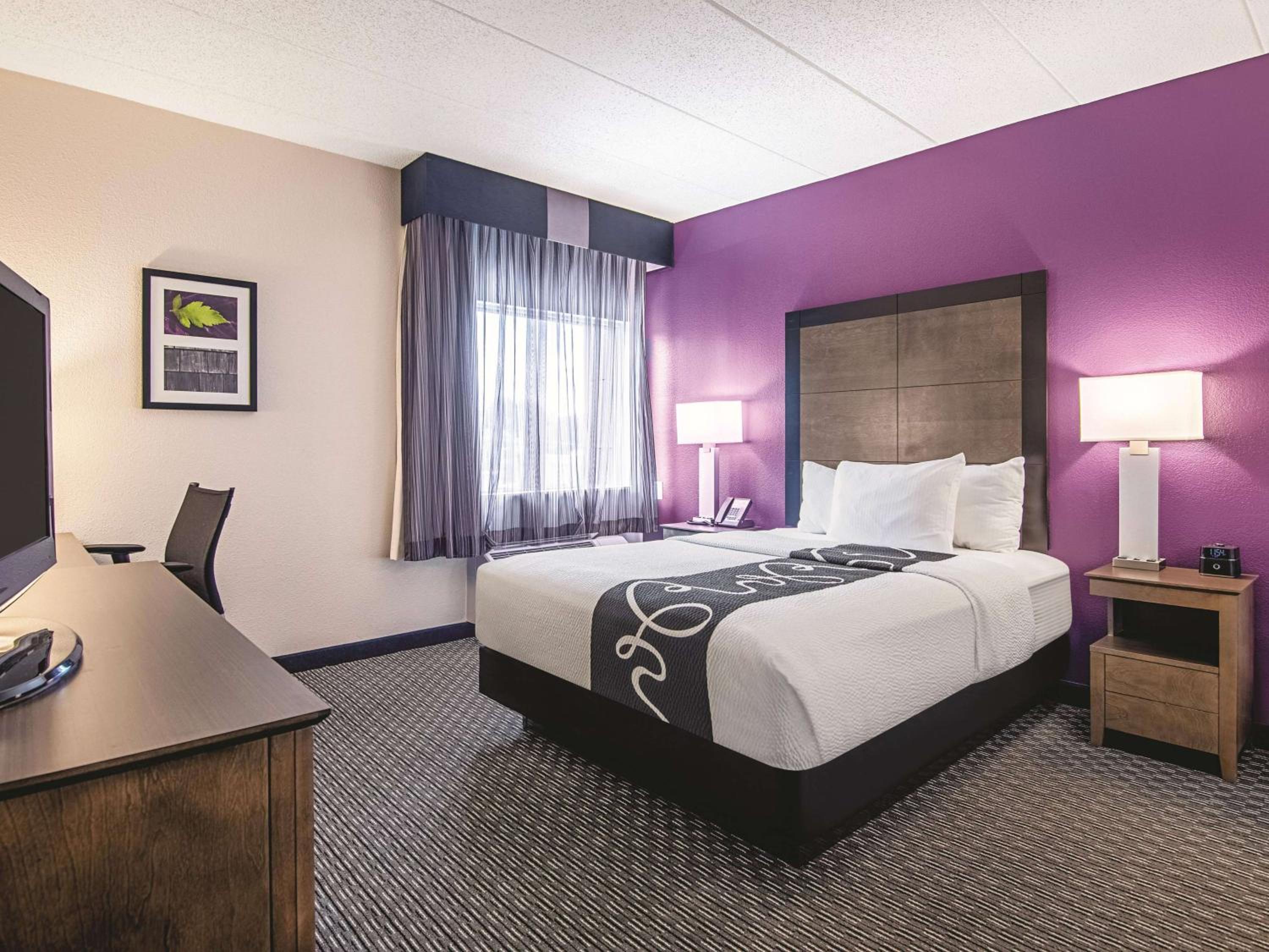 Standard Queen Room - Photo 1