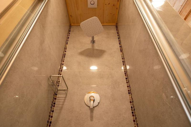 Quadruple Room - Photo 3