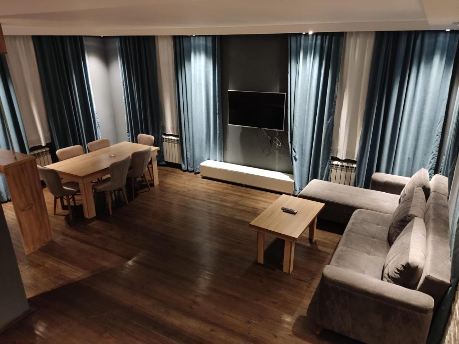 Three-Bedroom Villa photo 2