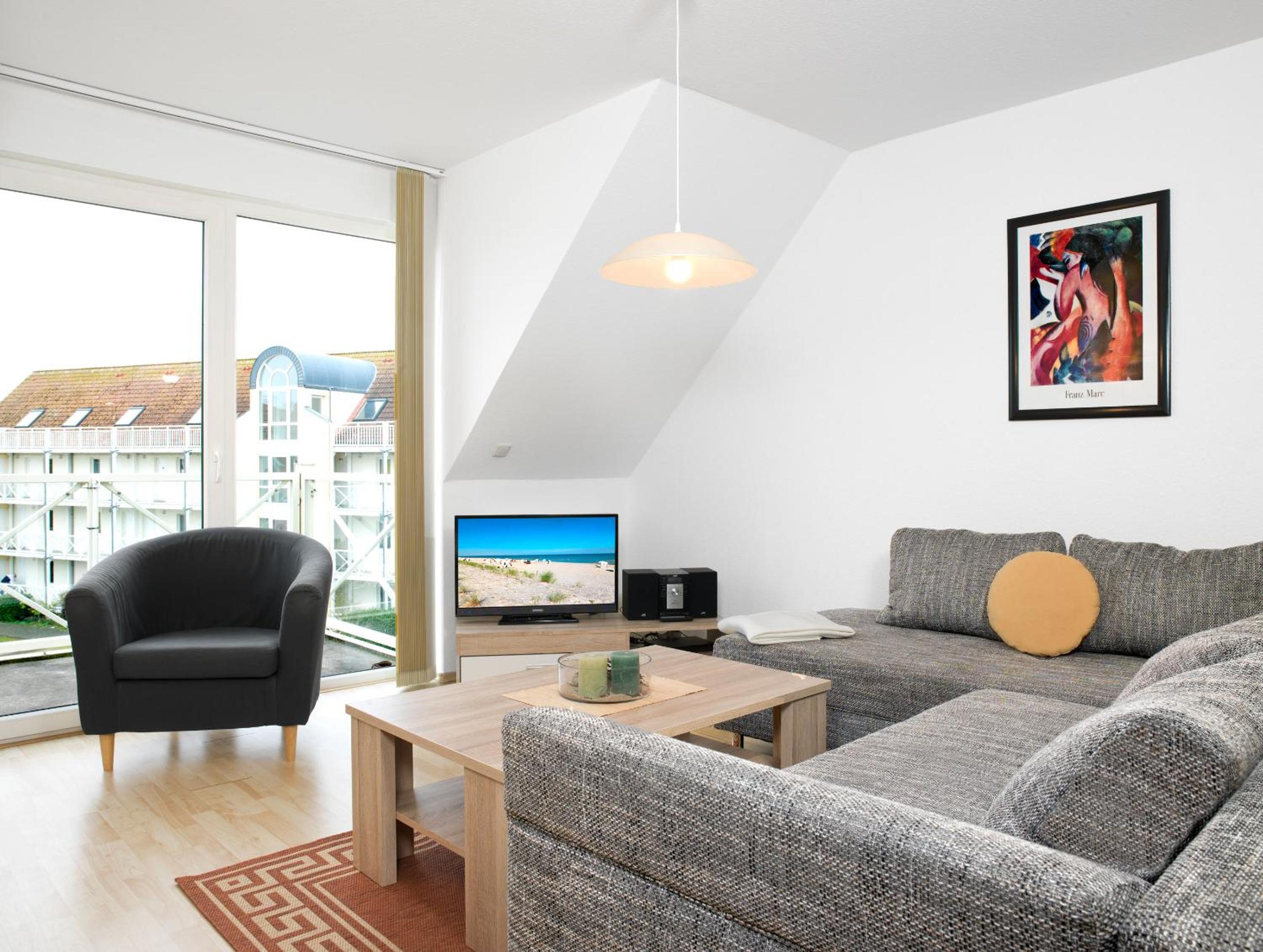 Apartment with Balcony photo 1