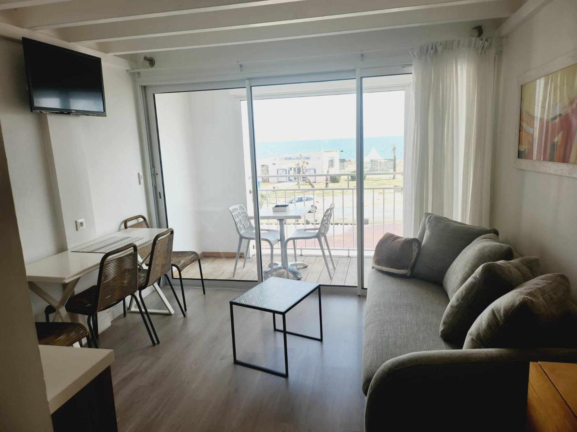 Duplex Apartment with View - Photo 2