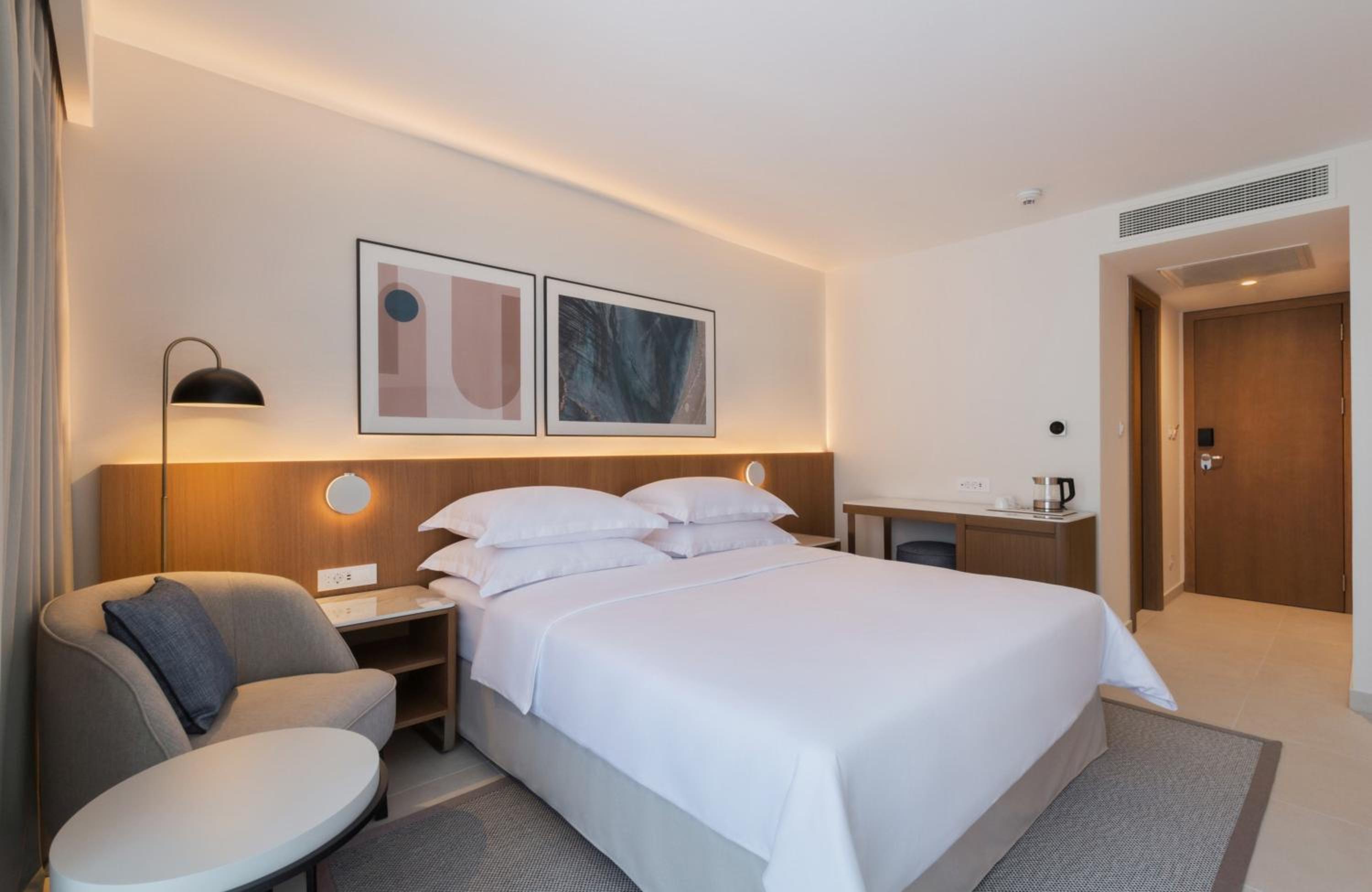Premium Double Room with Sea View - Photo 2