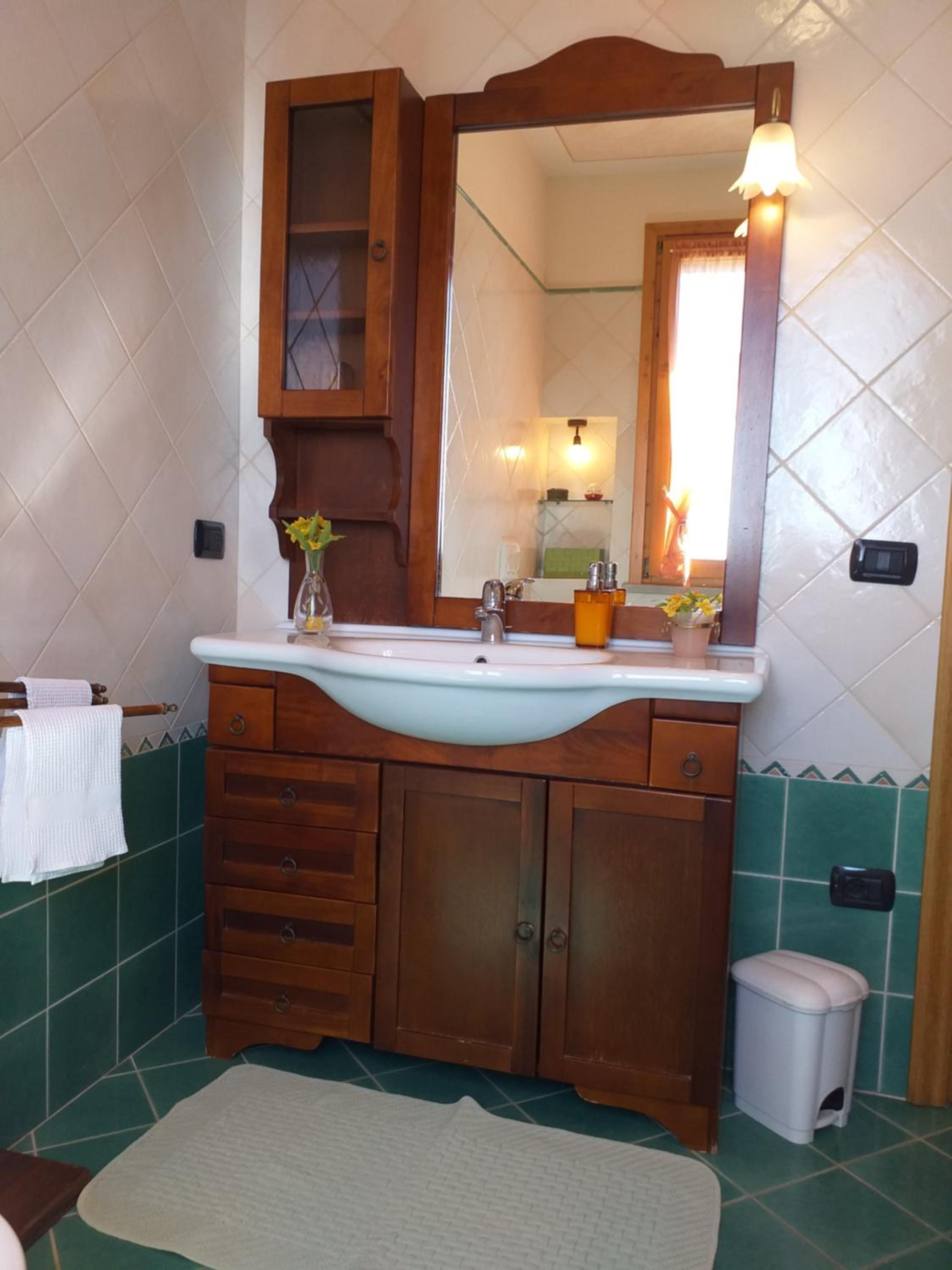 Four-Bedroom Villa - Photo 35