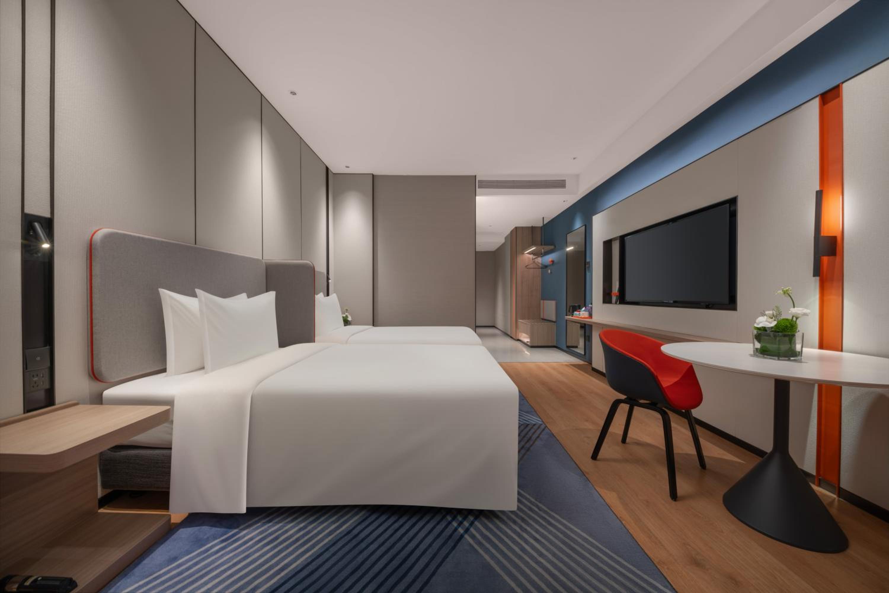 Standard Twin Room with Extra Floor Space photo 2