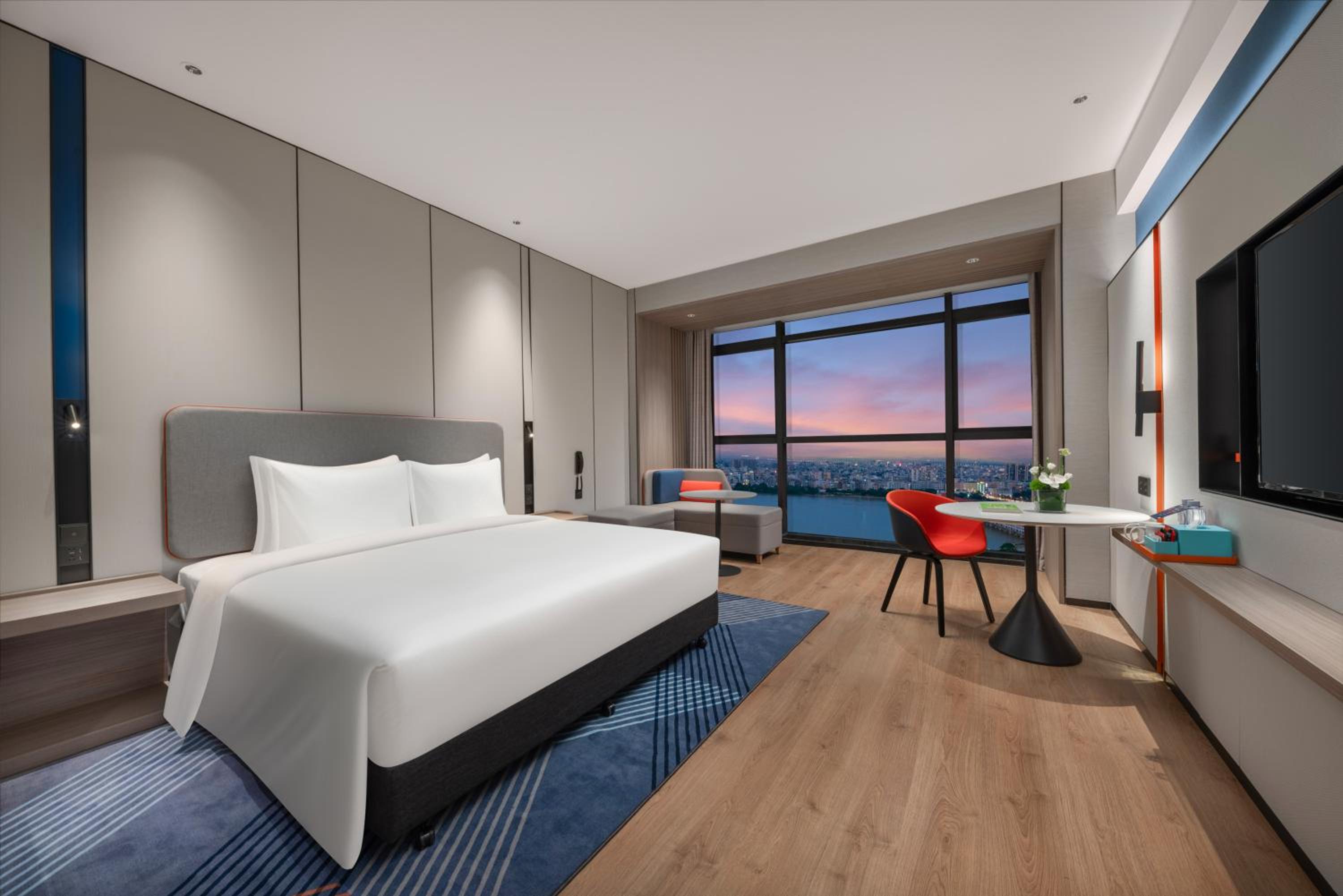 1 King Standard Extra Floor Space River View photo 1