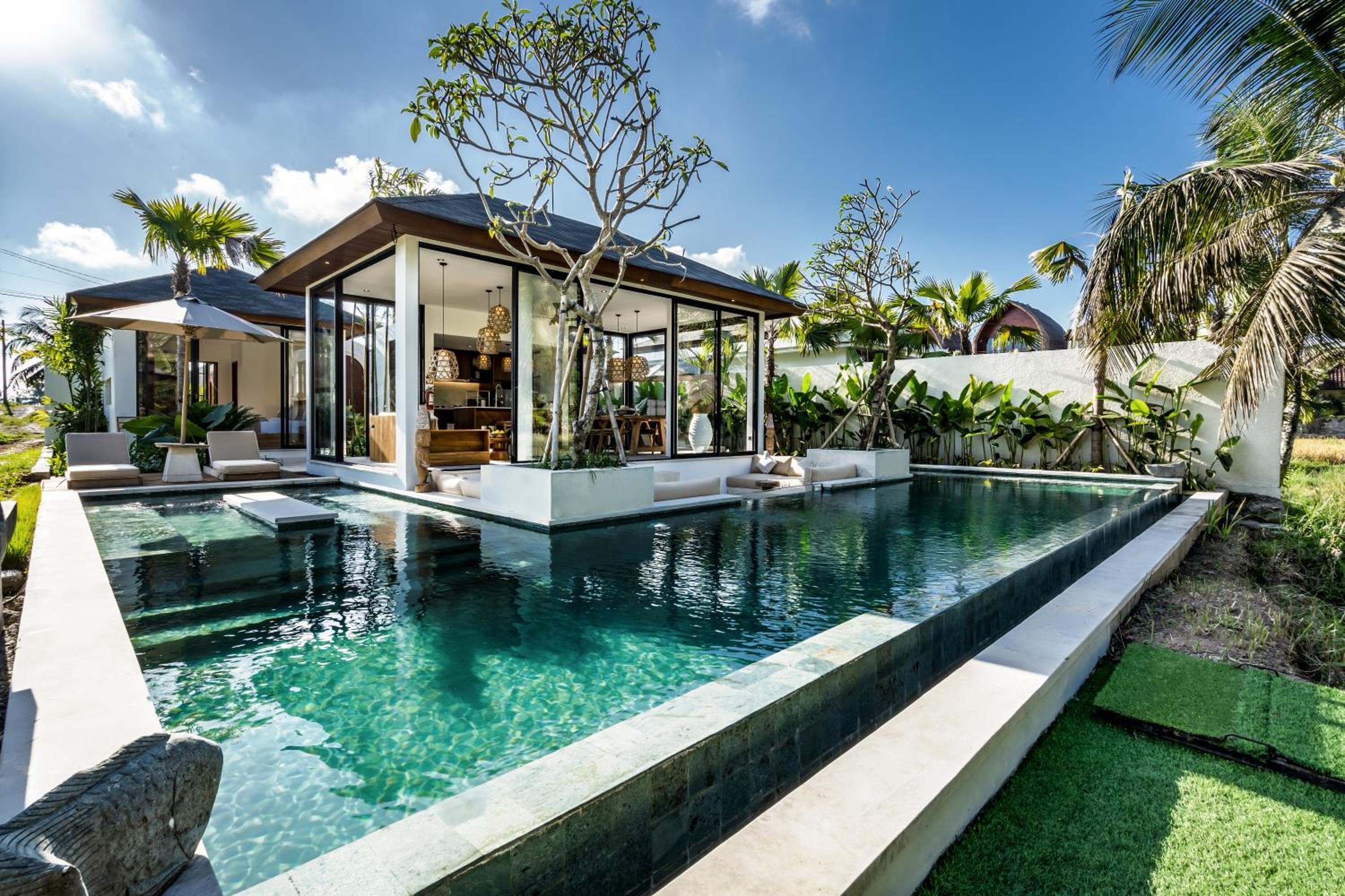 Two-Bedroom Villa - Photo 25