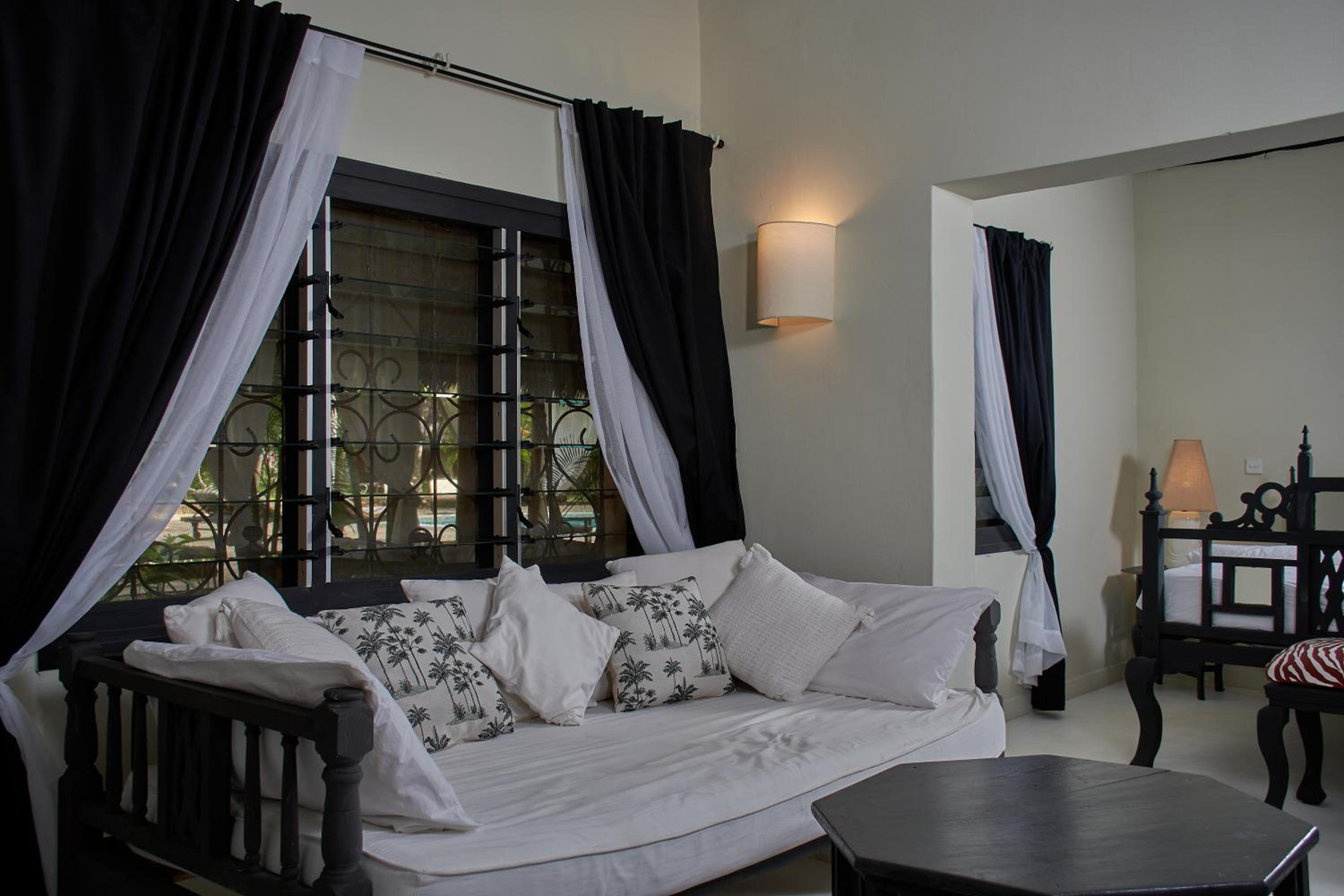 Deluxe Junior Suite - Photo 1