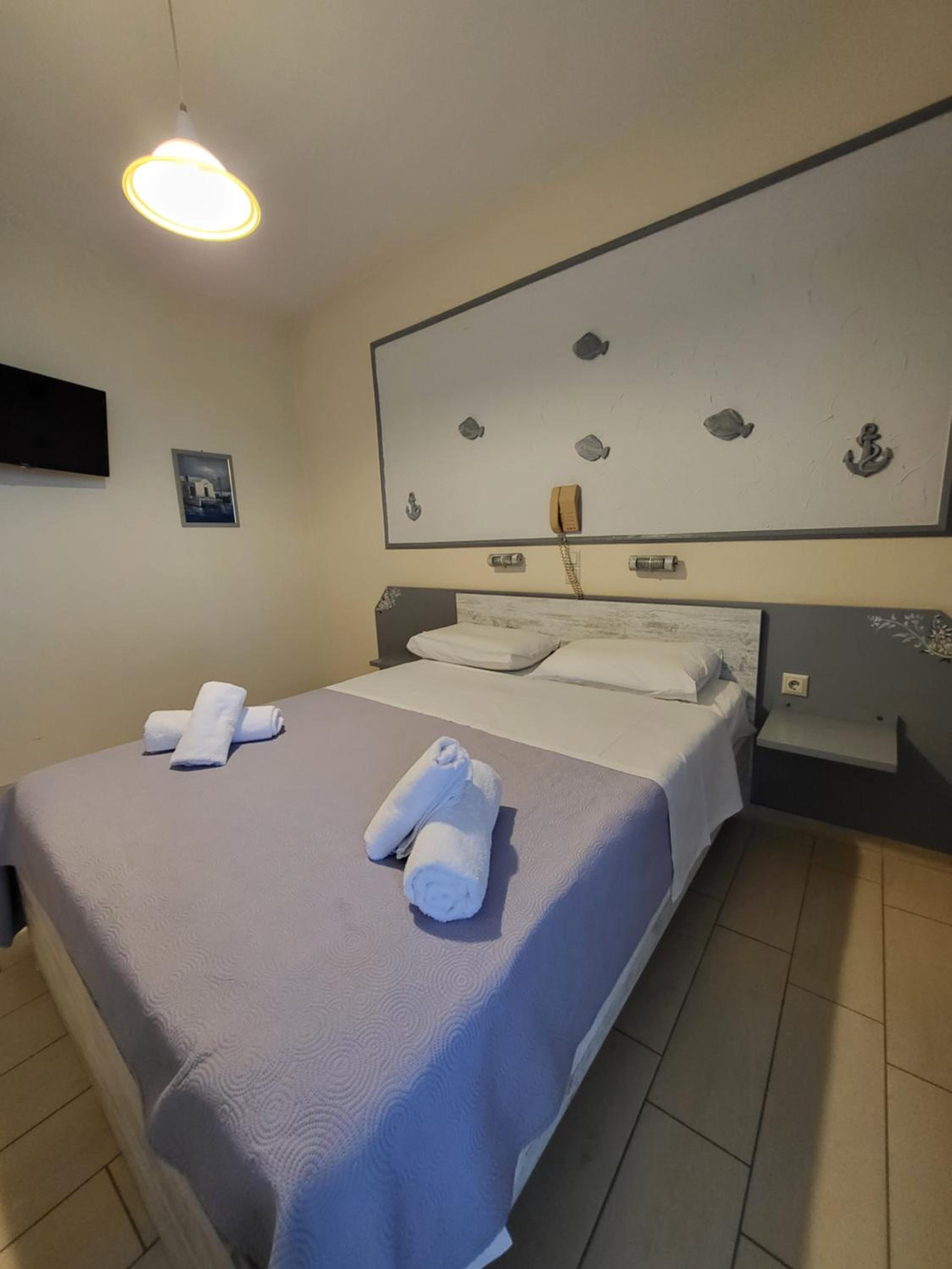 Double or Twin Room with Sea View - Photo 29