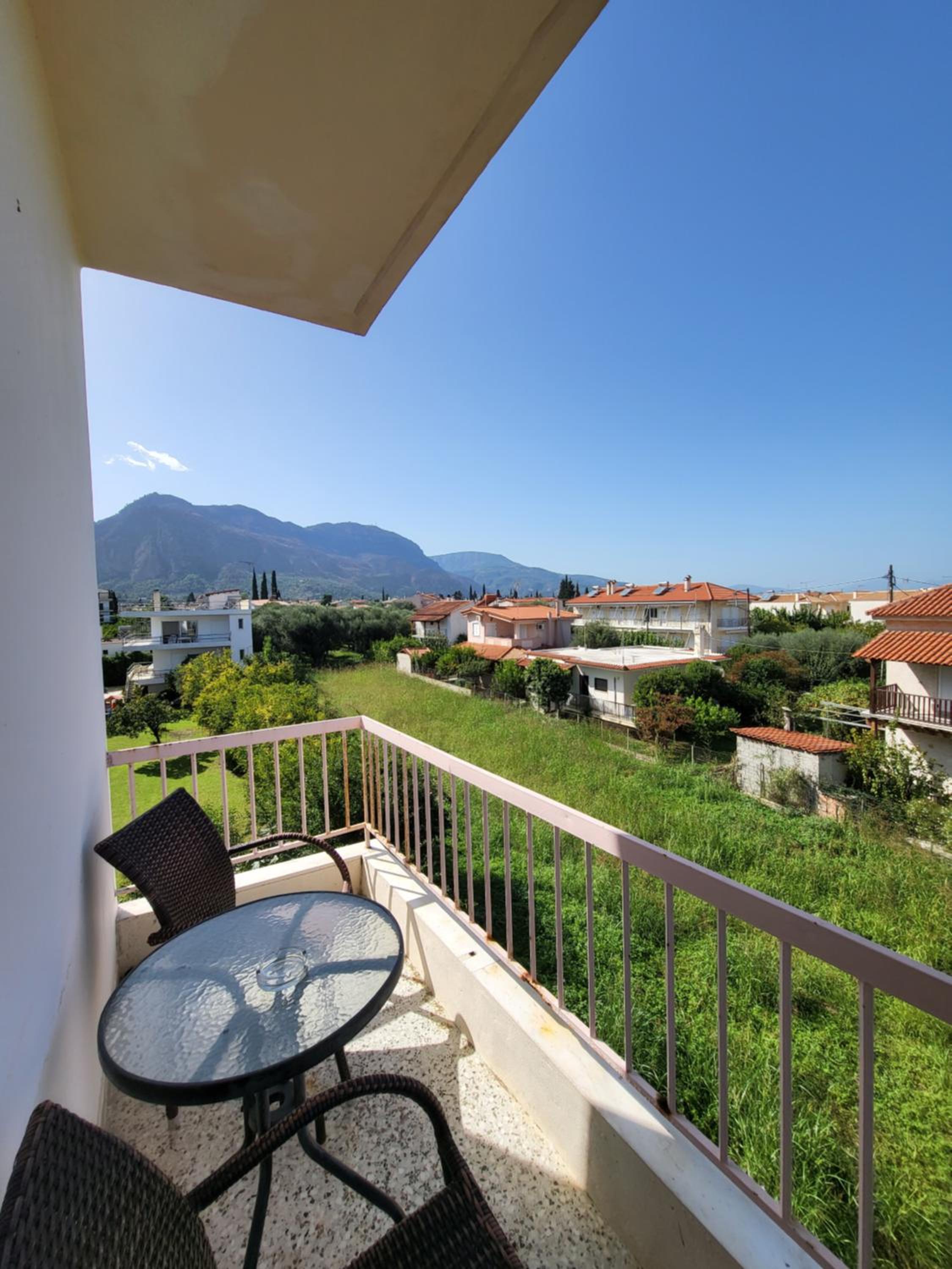 Deluxe Double Room with Side Sea View - Photo 13