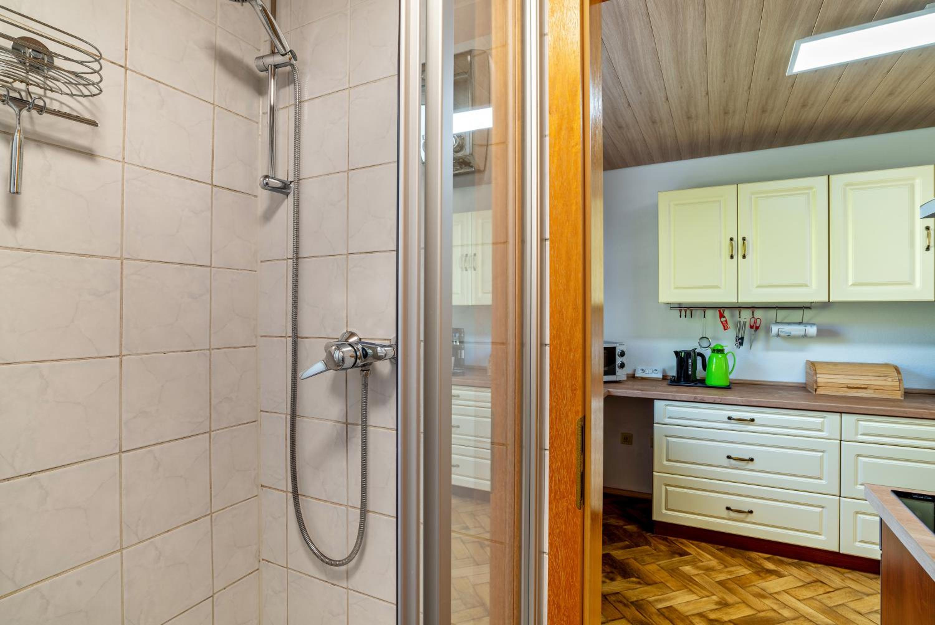 Two-Bedroom Apartment with Mountain View photo 3