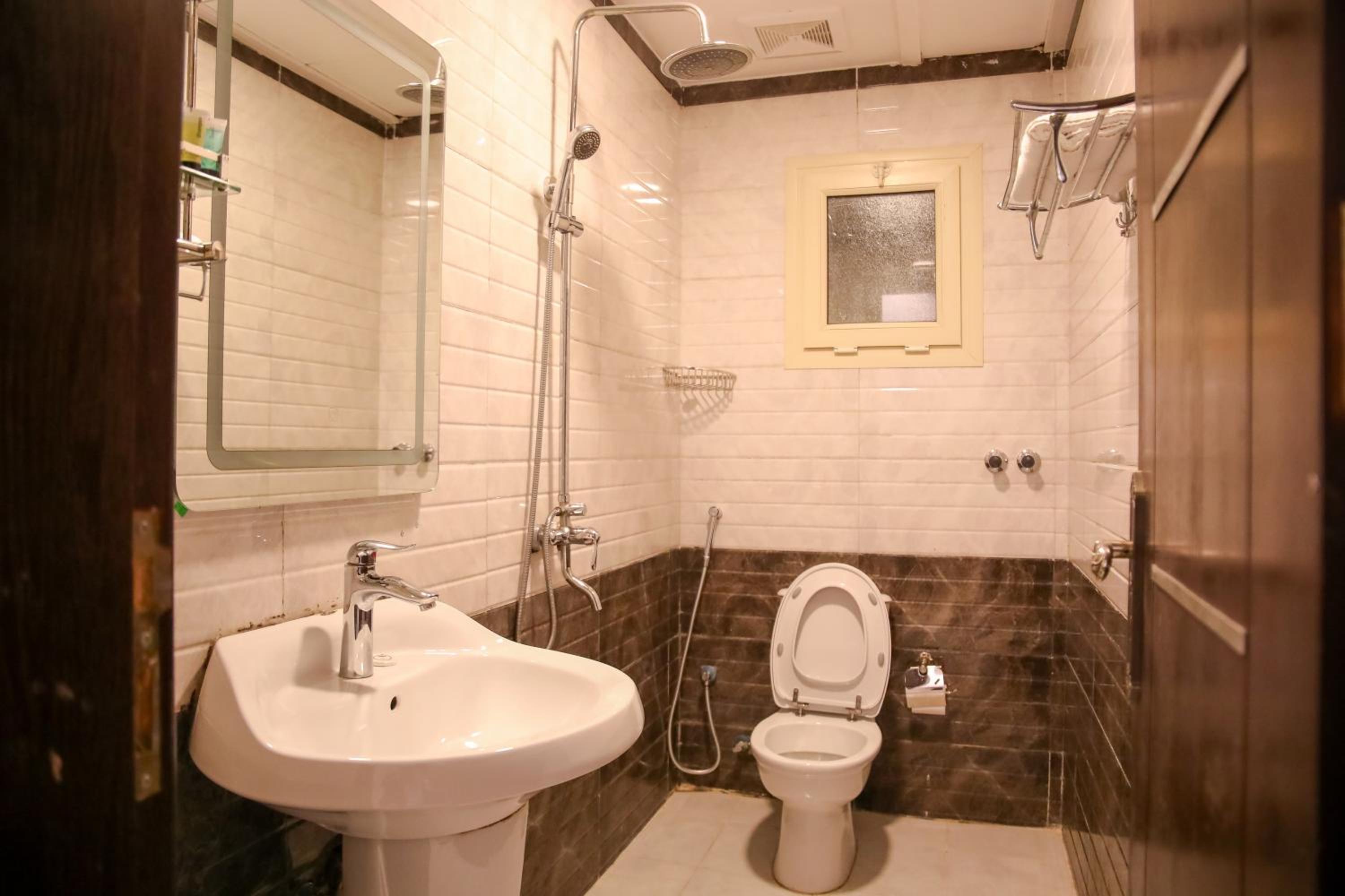 Deluxe Studio