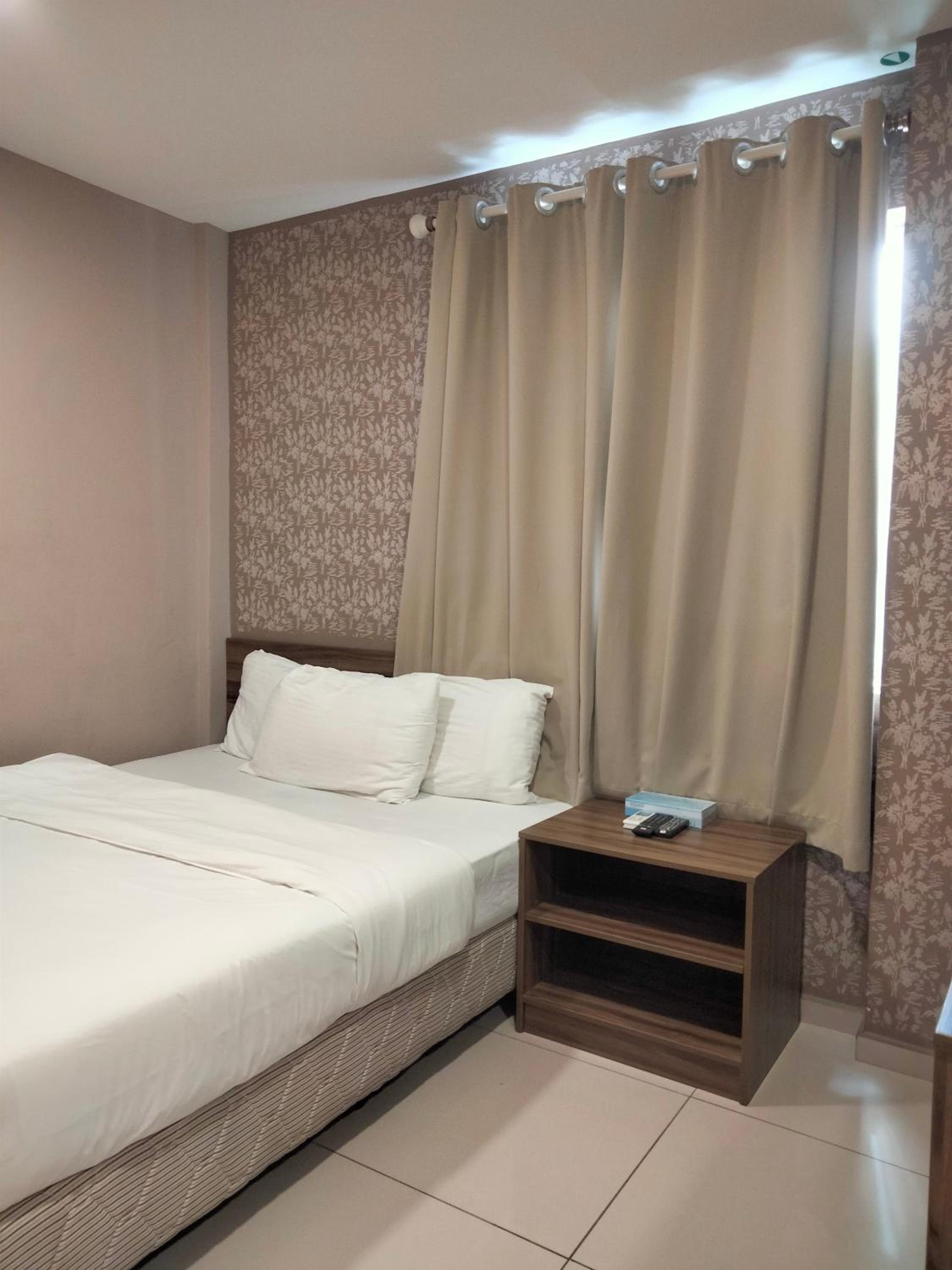 Budget Double Room photo 3
