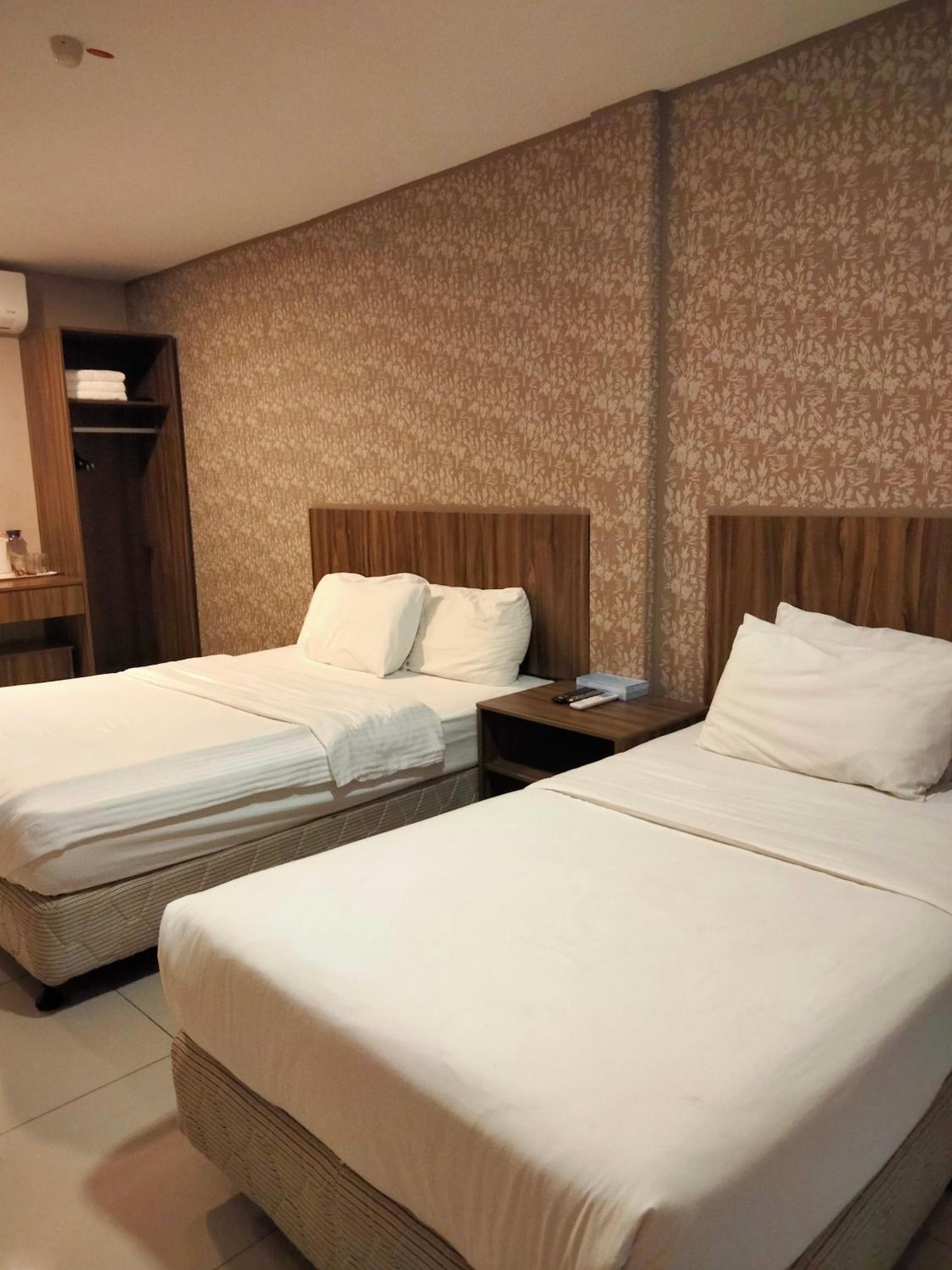 Deluxe Triple Room photo 2