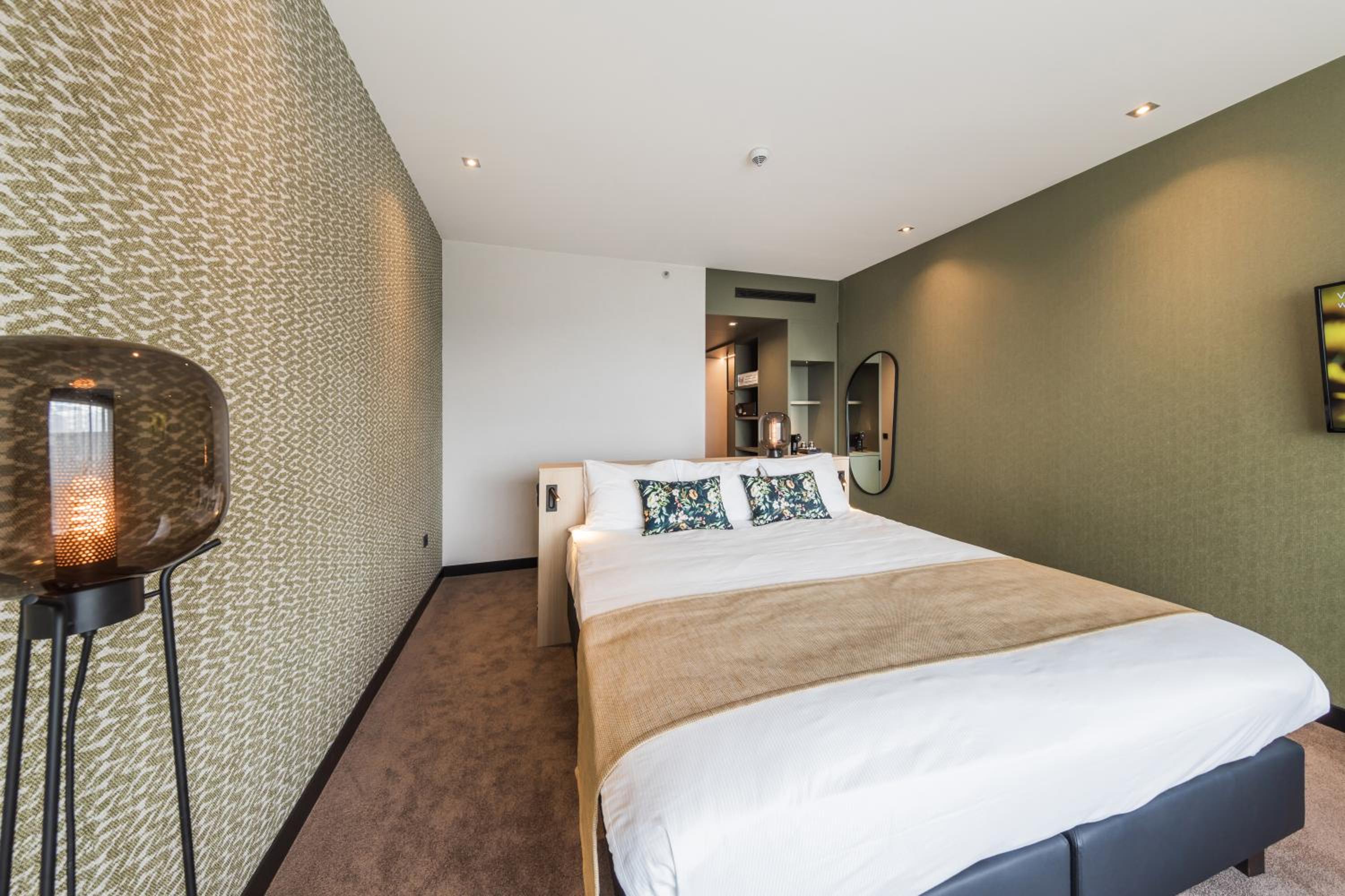 Park, Sleep & Fly - Executive Double Room