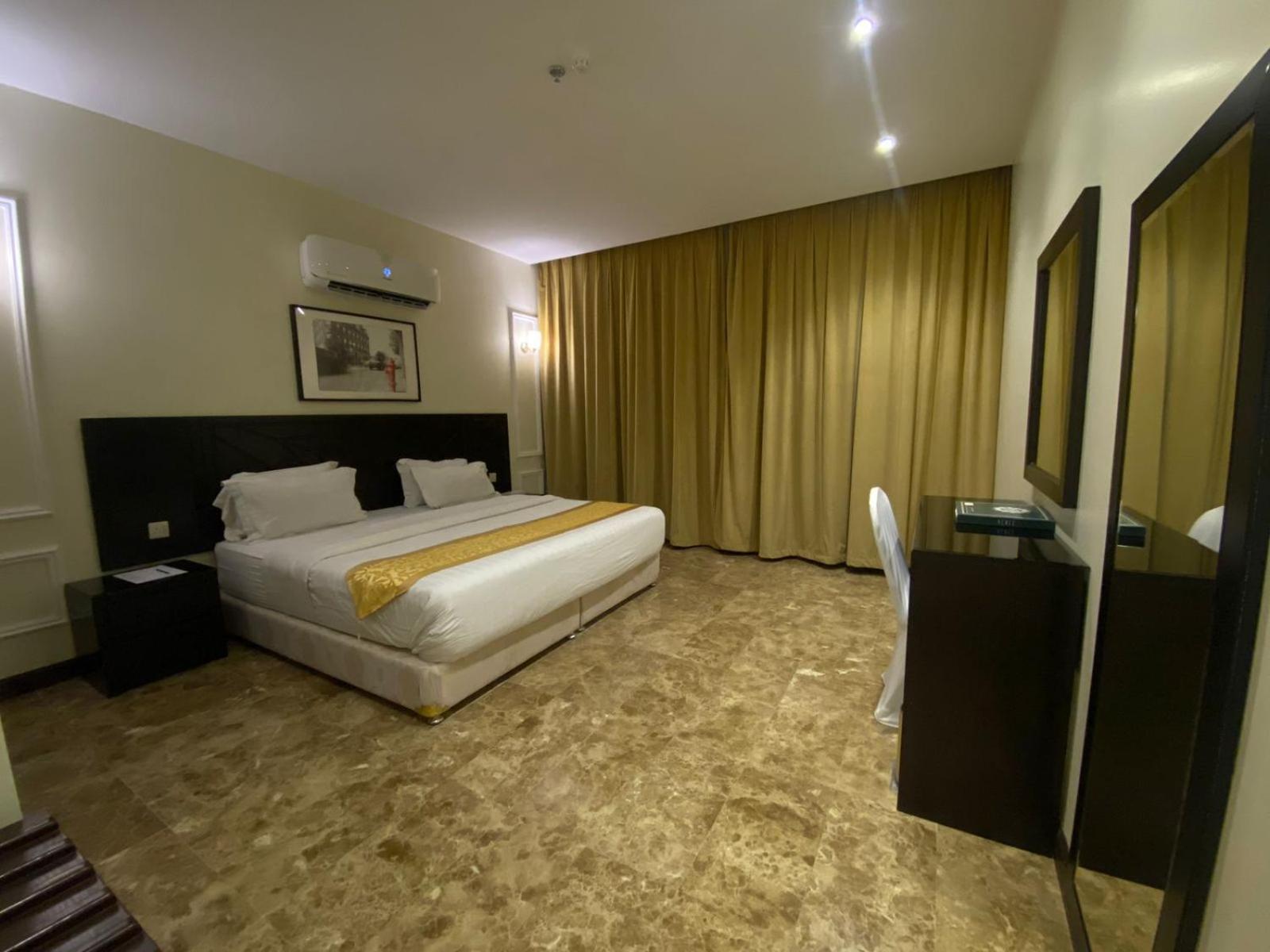 Single Room - Disability Access photo 2