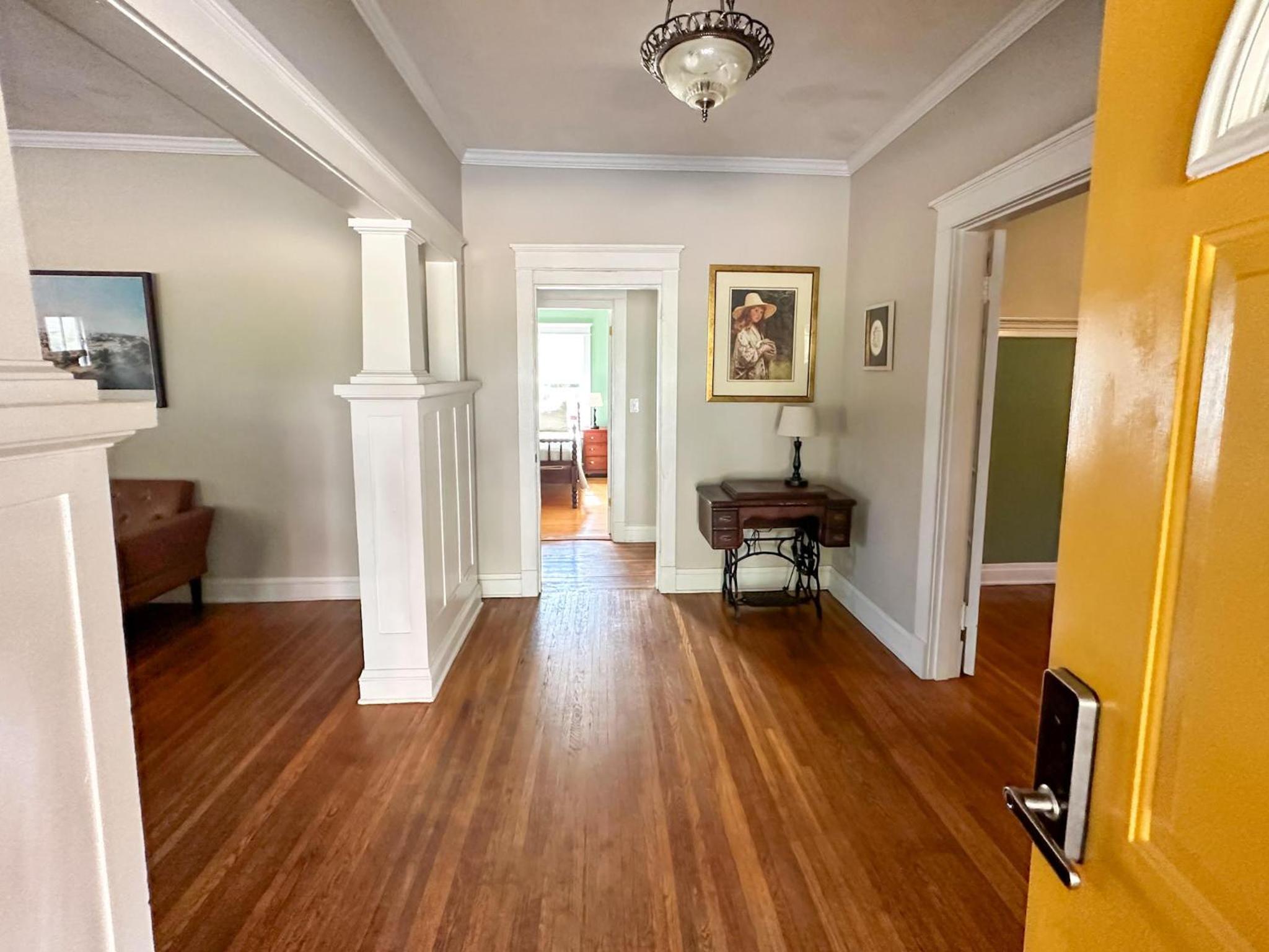 Four-Bedroom House photo 2