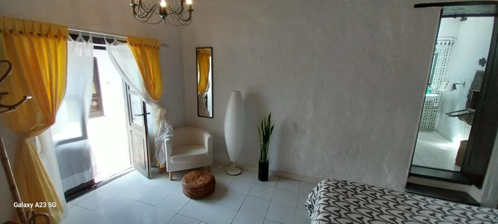 Standard Double Suite - Photo 10