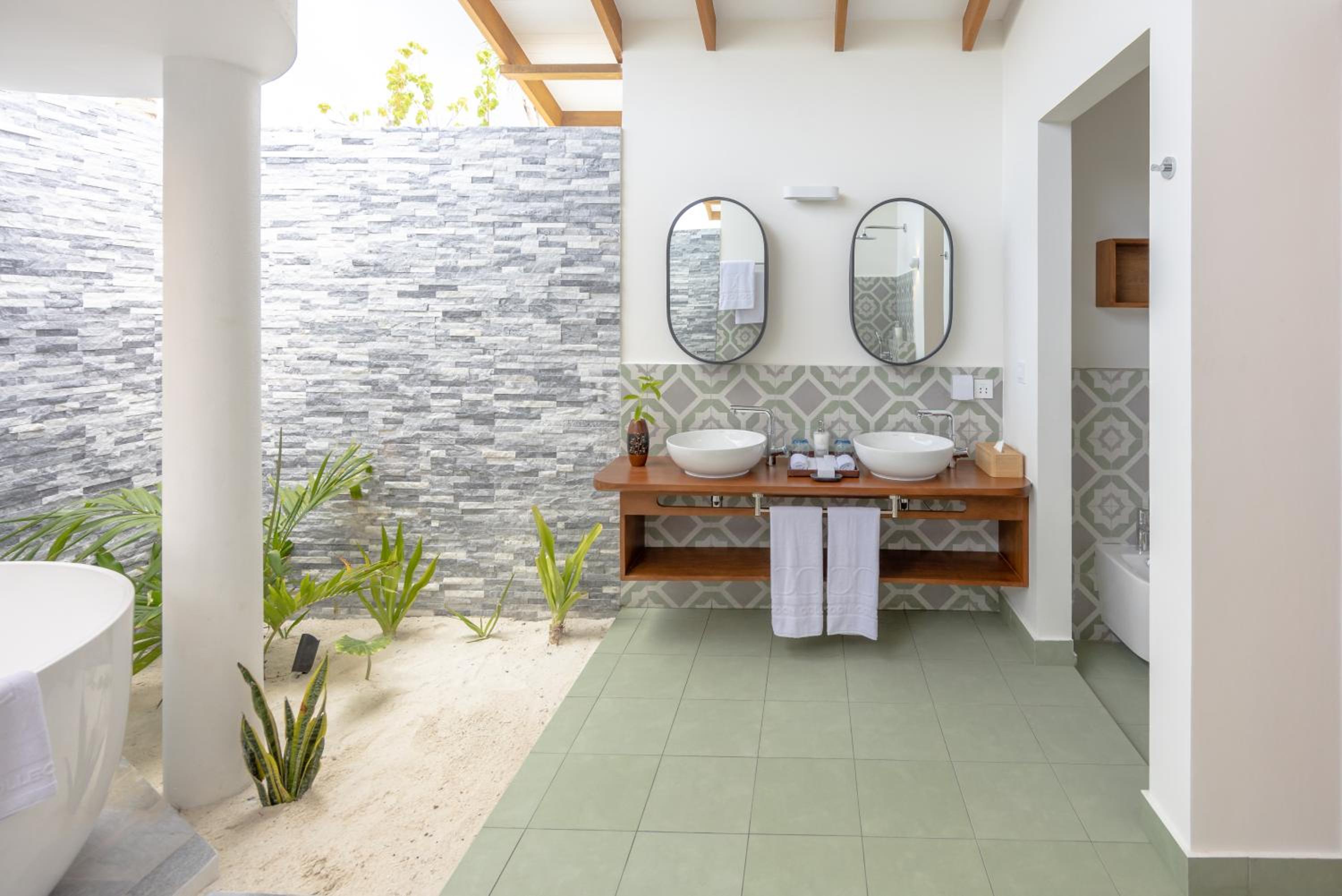 Beach Suite with Private Pool - Photo 7
