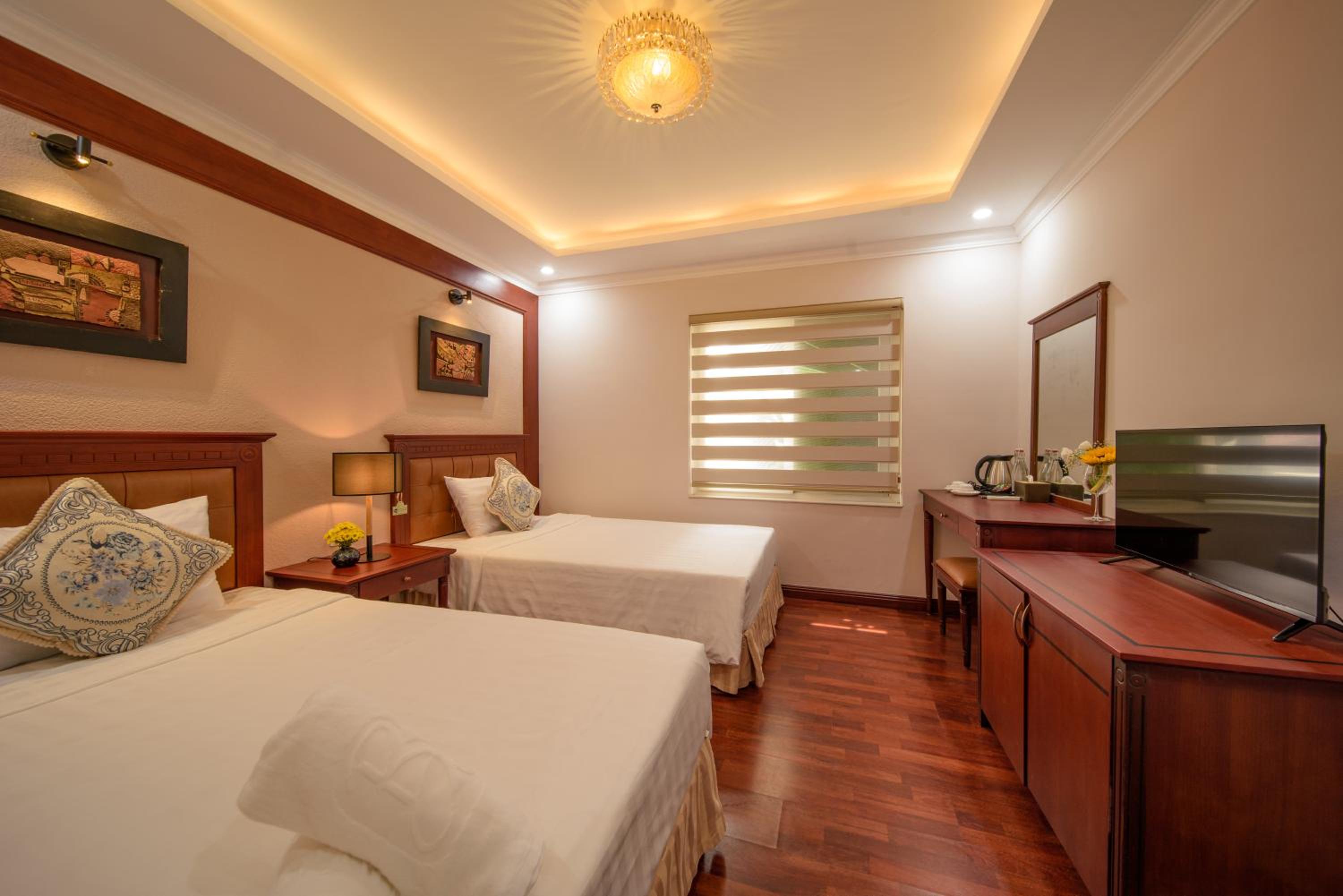 Deluxe Double or Twin Room with City View