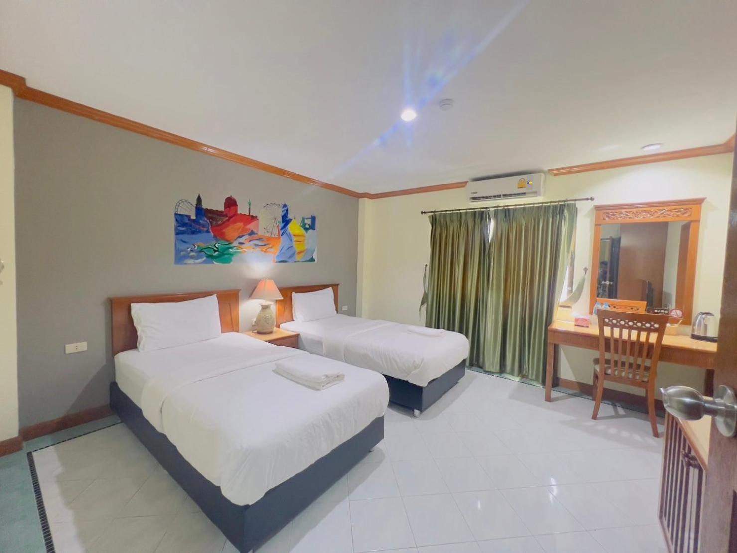 Deluxe Twin Room