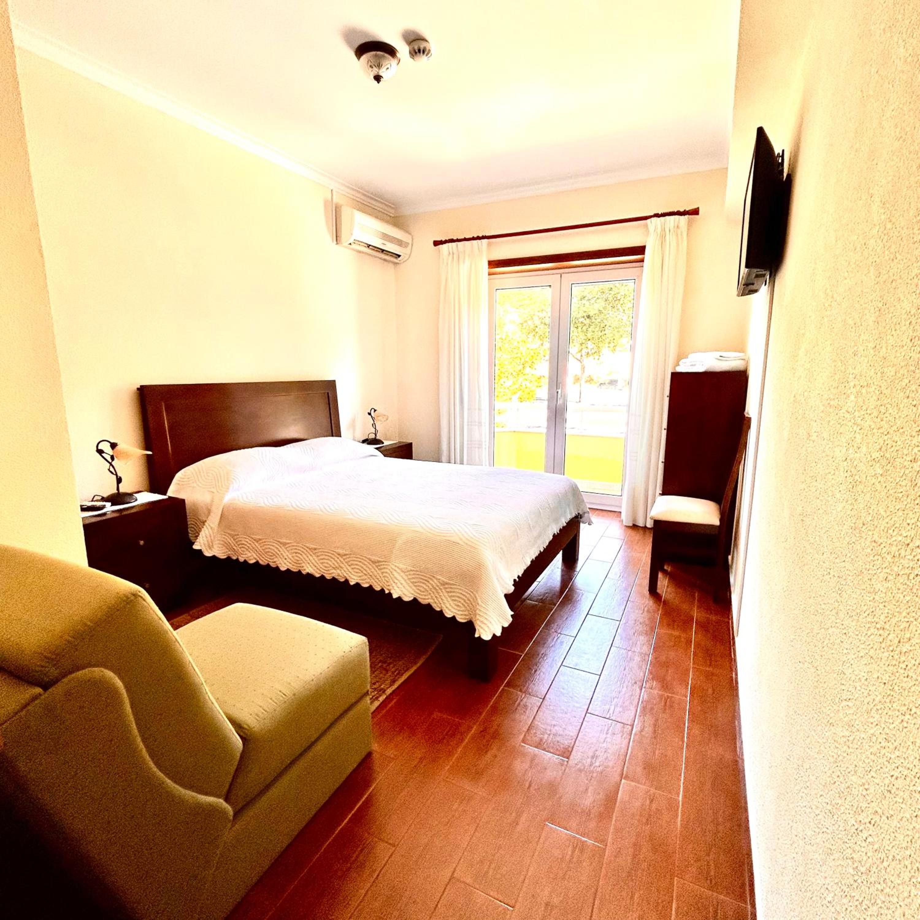Double Room with Private Bathroom photo 1