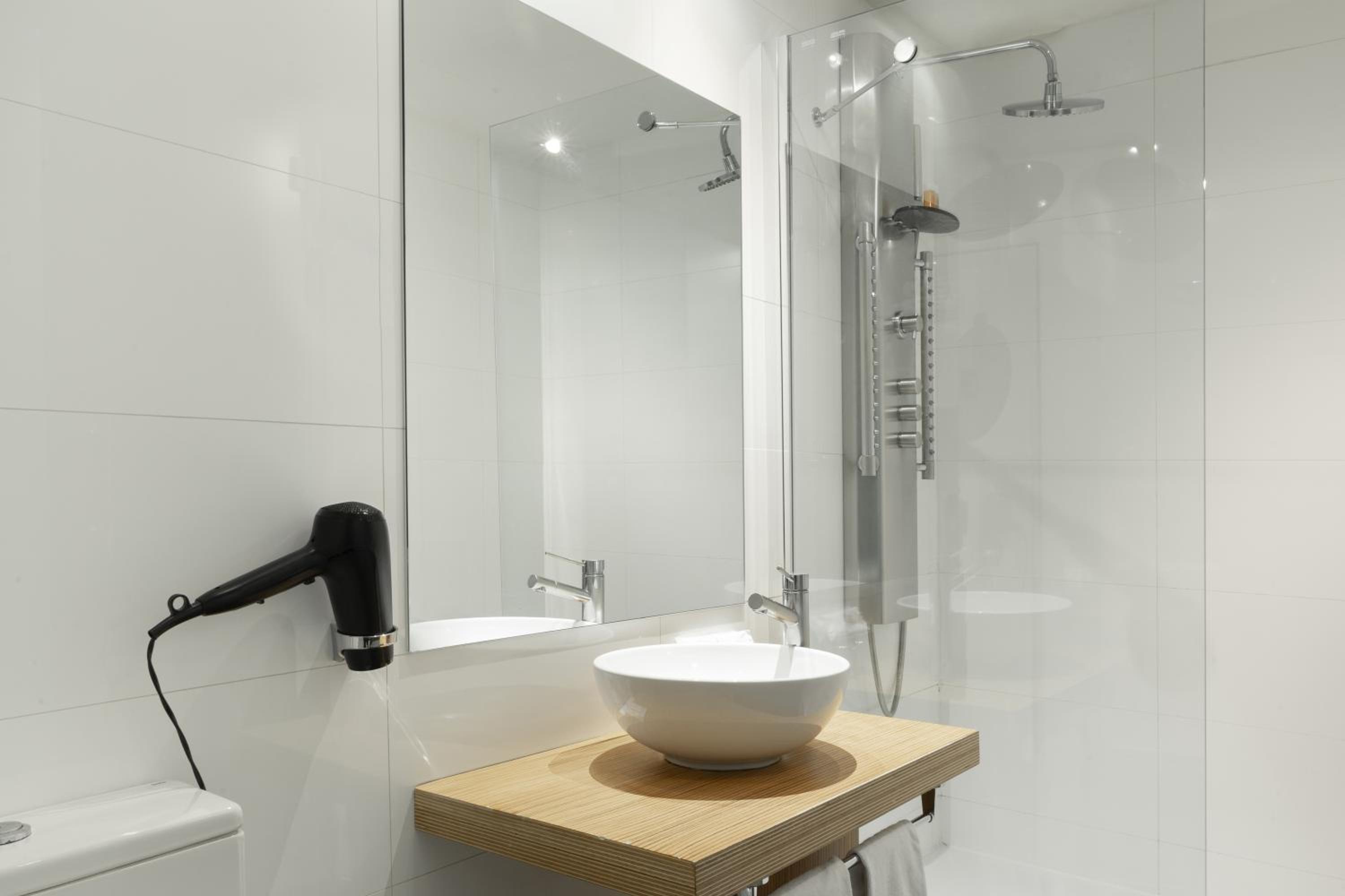 Double Room - Photo 6