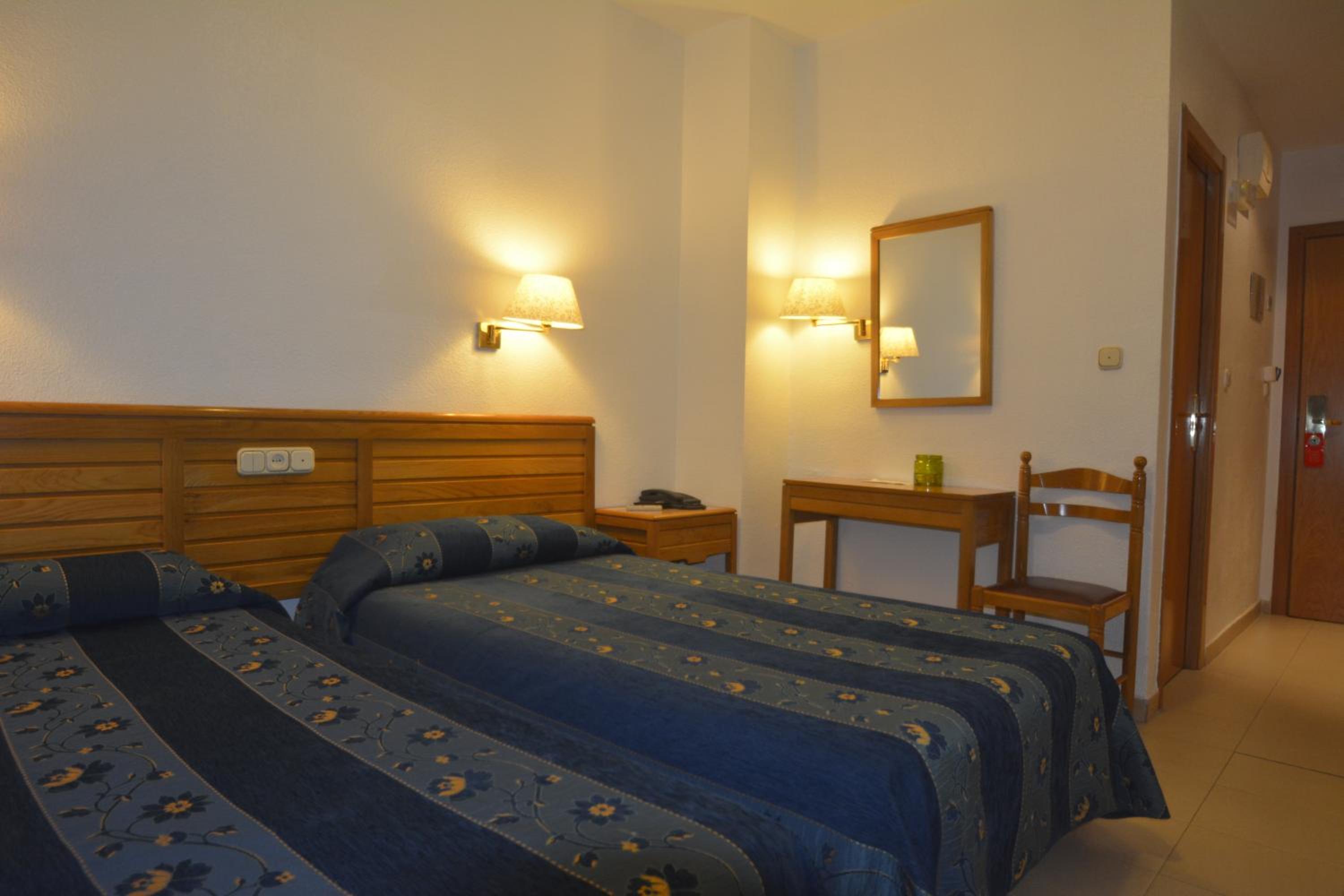 Classic Twin Room photo 3