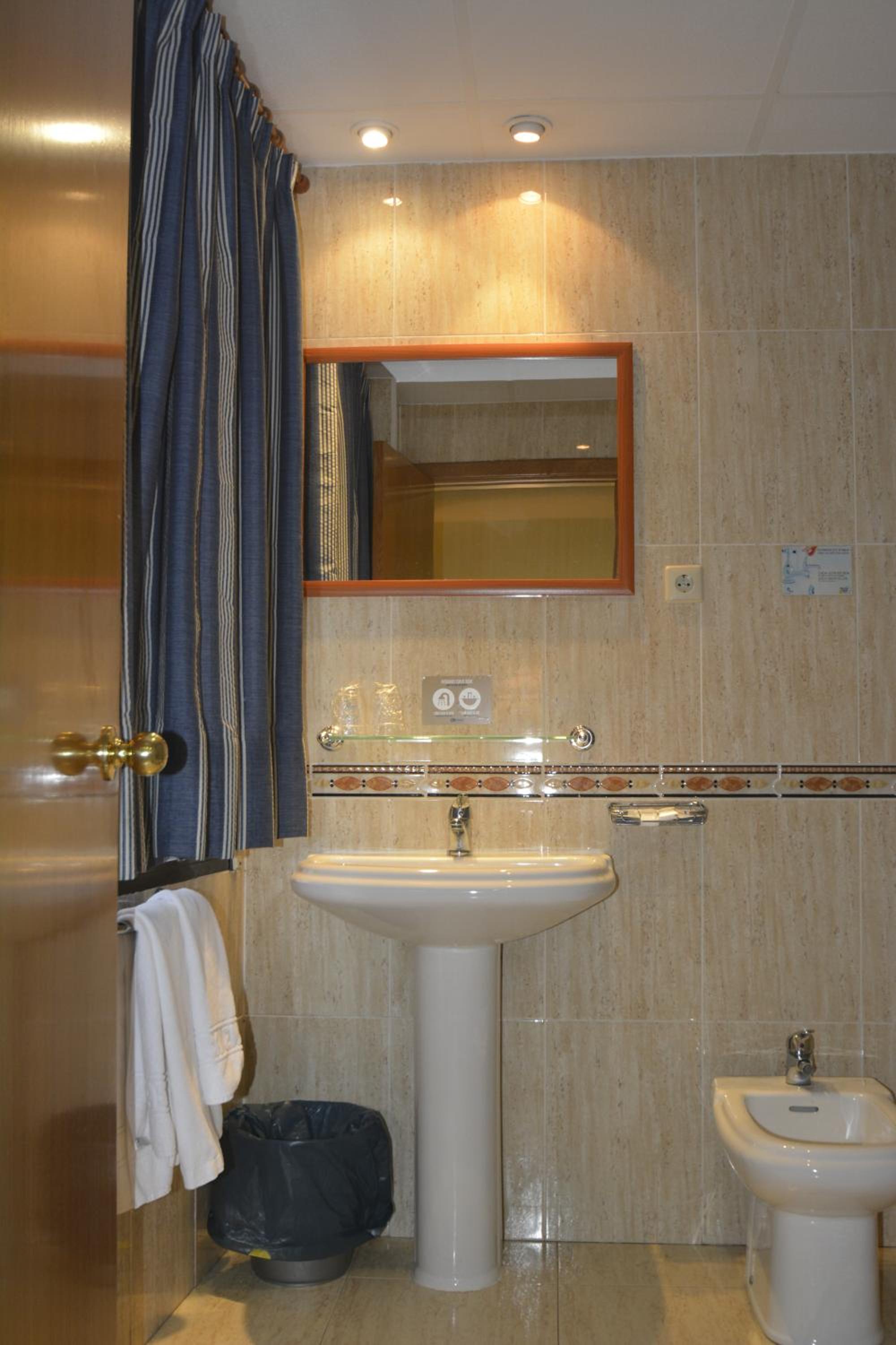 Standard Single Room photo 3