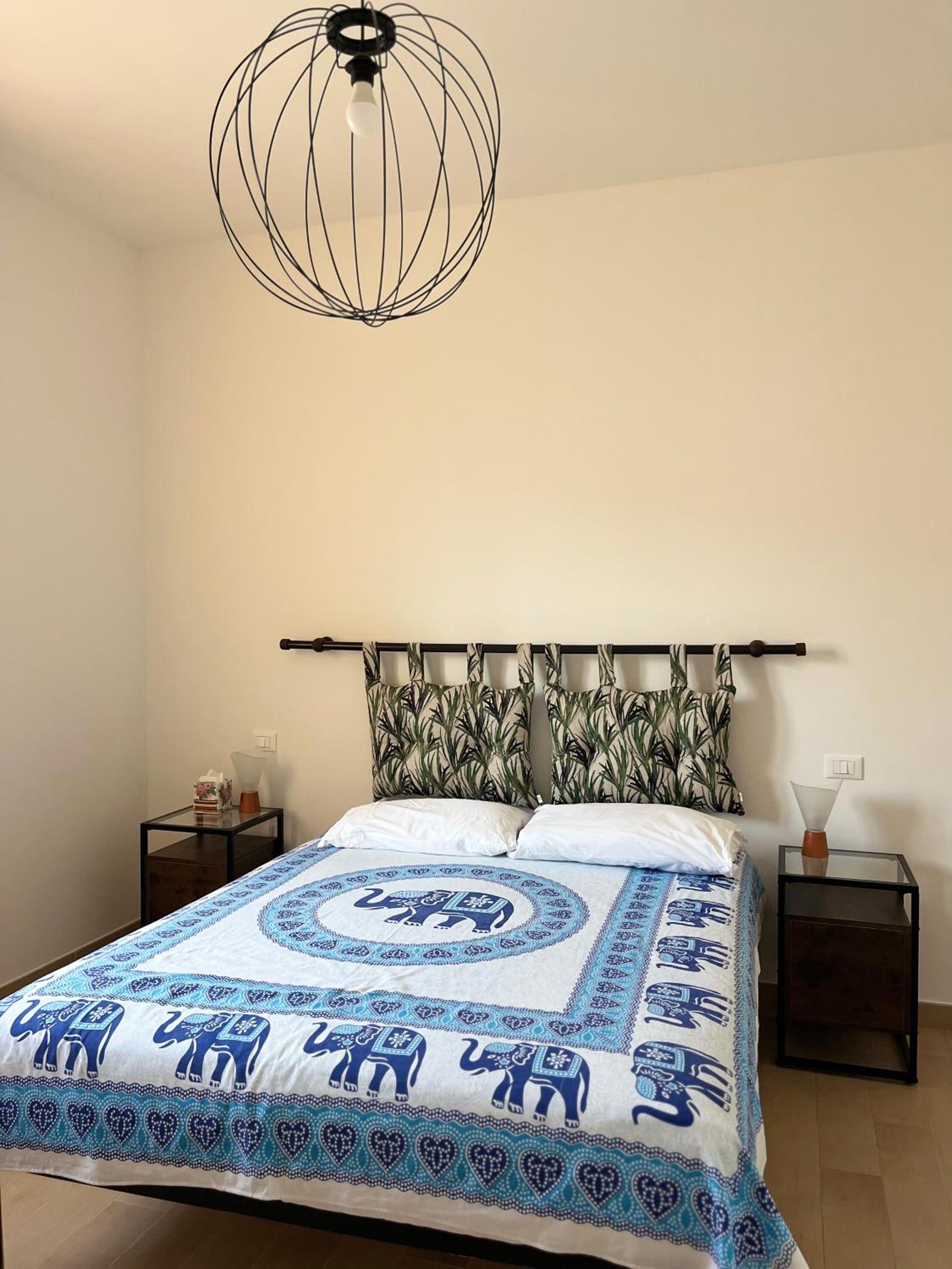One-Bedroom Apartment photo 2