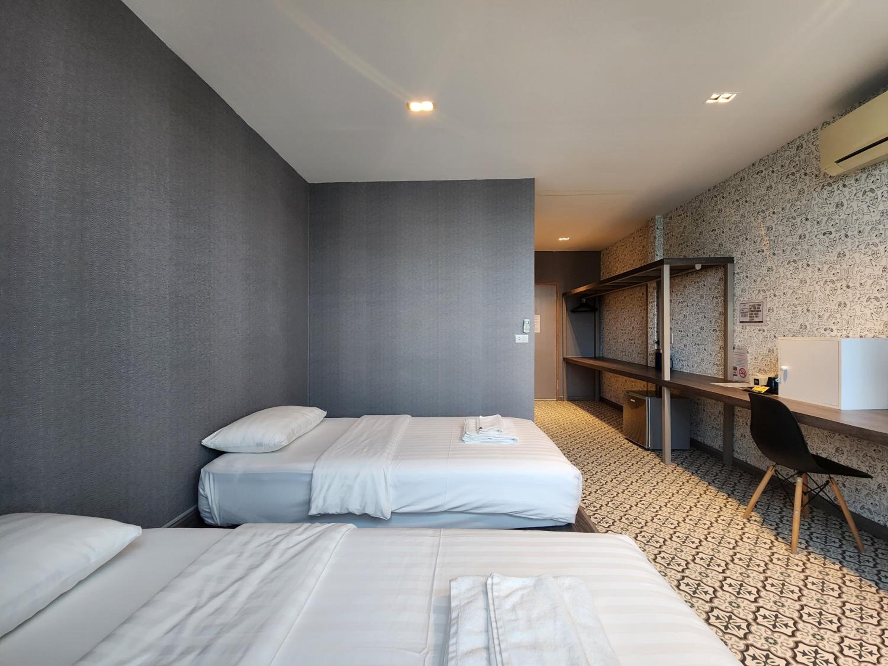Deluxe Twin Room photo 2