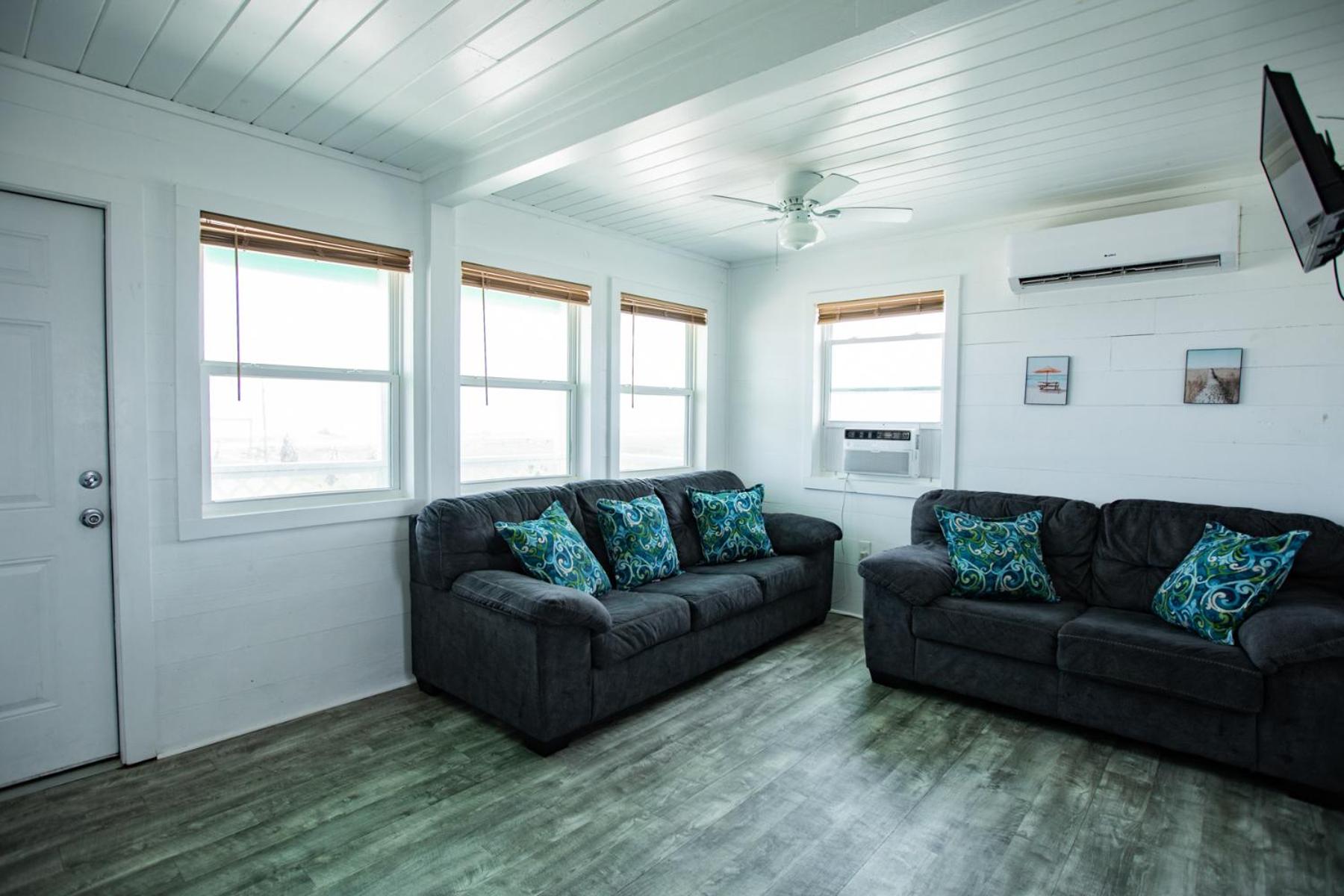 Two-Bedroom House photo 3