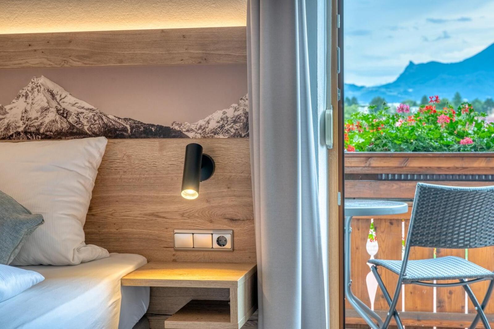 Large Double Room - Photo 6