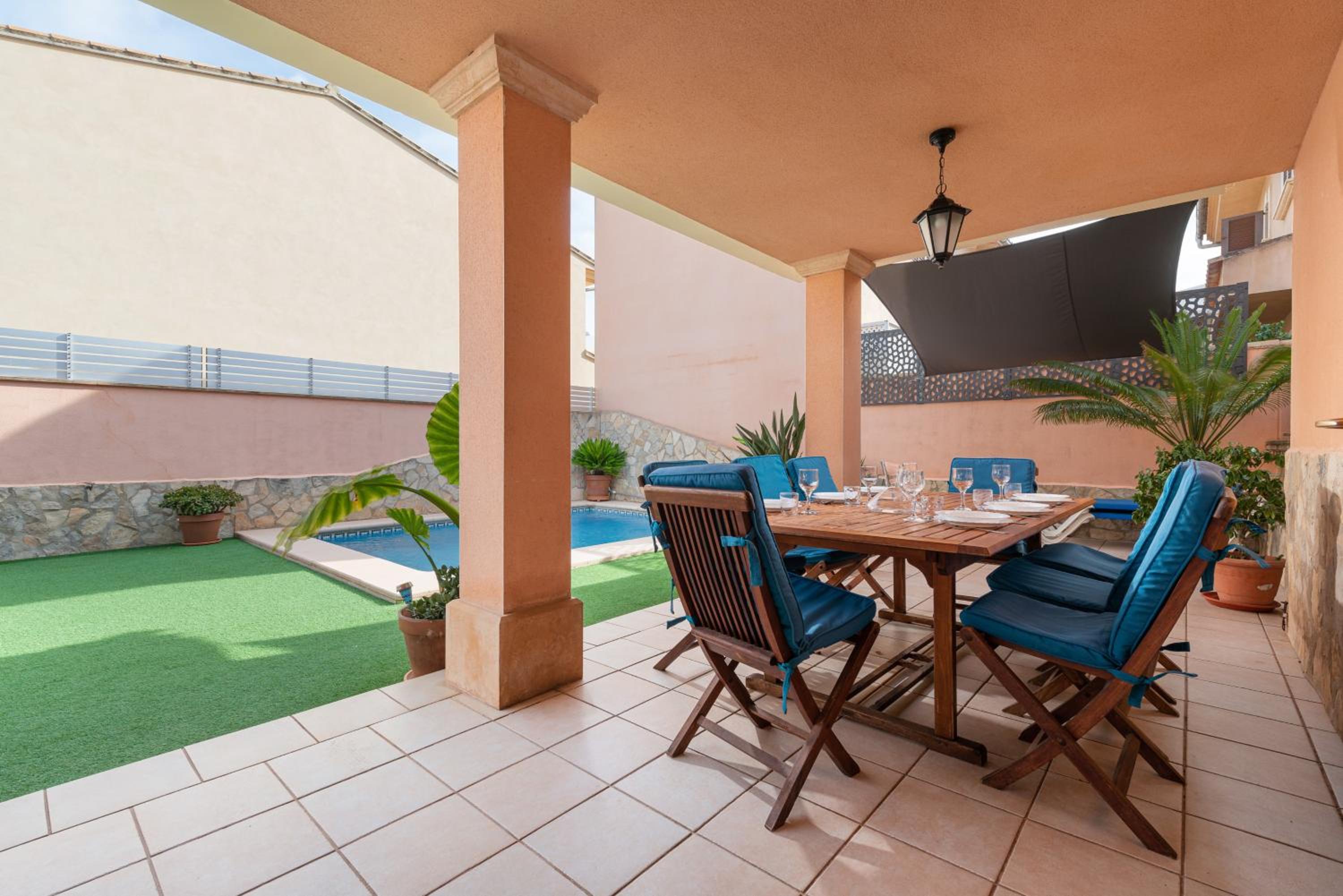 Villa photo 2