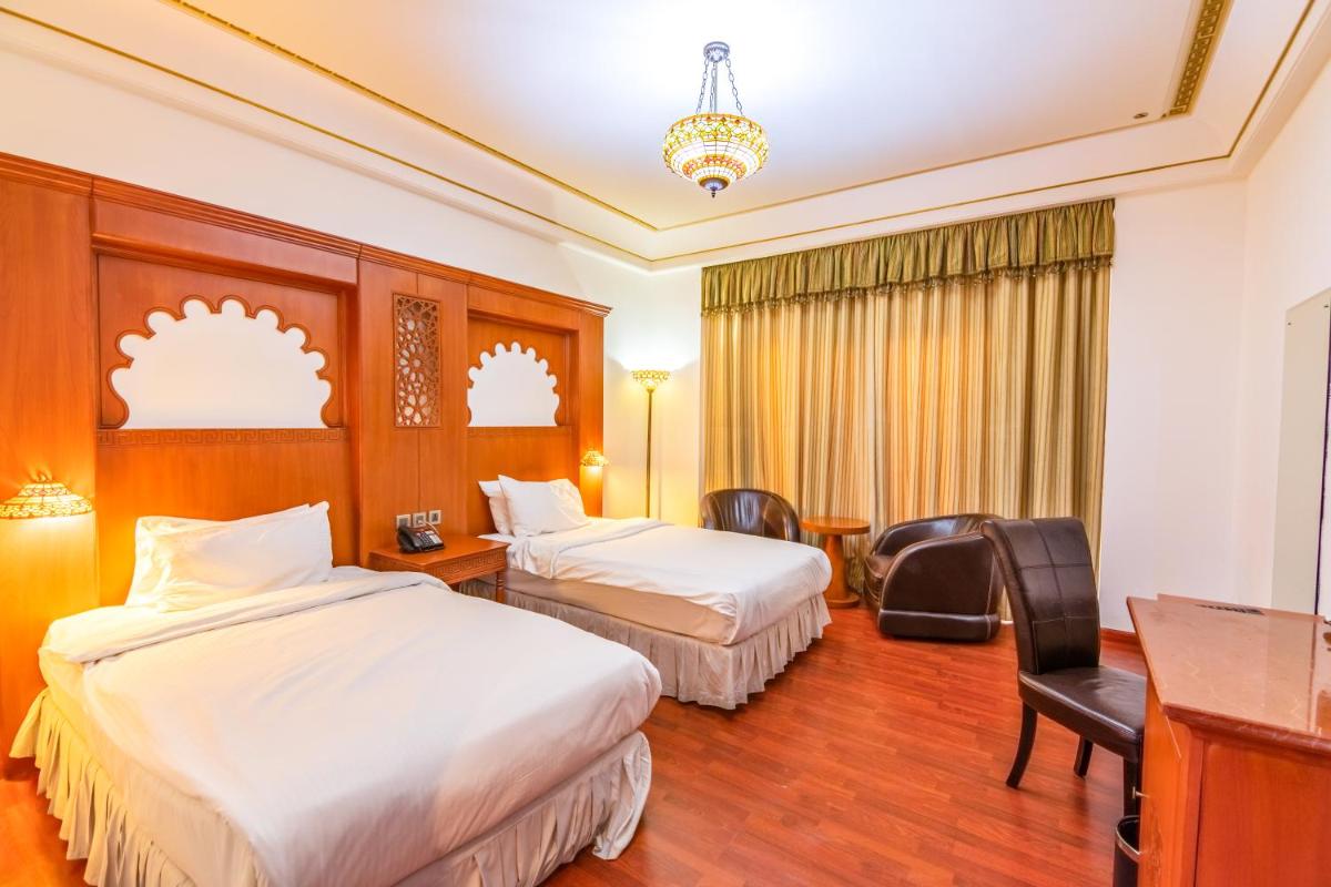Deluxe Twin Room photo 2