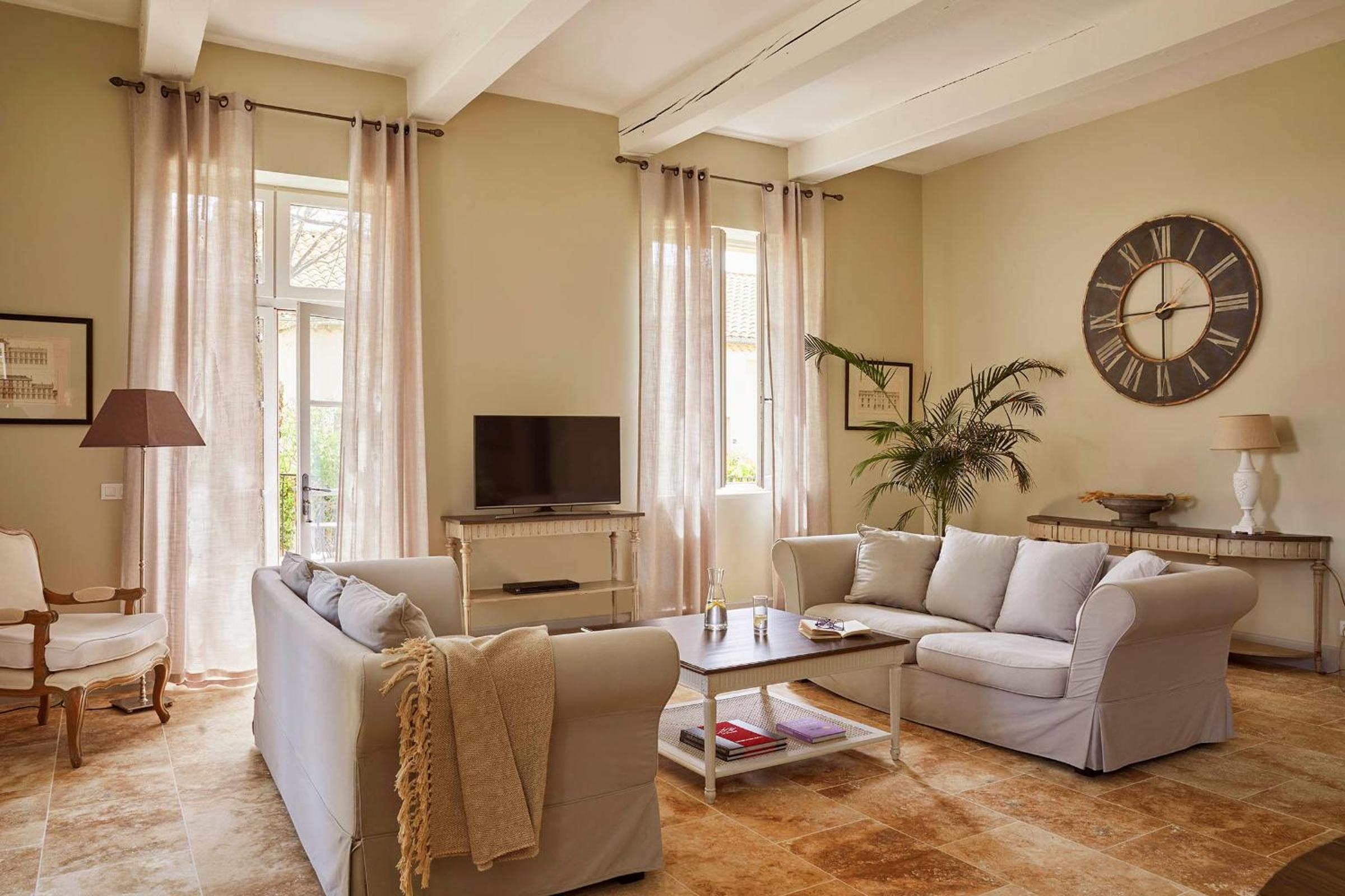 Three-Bedroom Villa photo 2