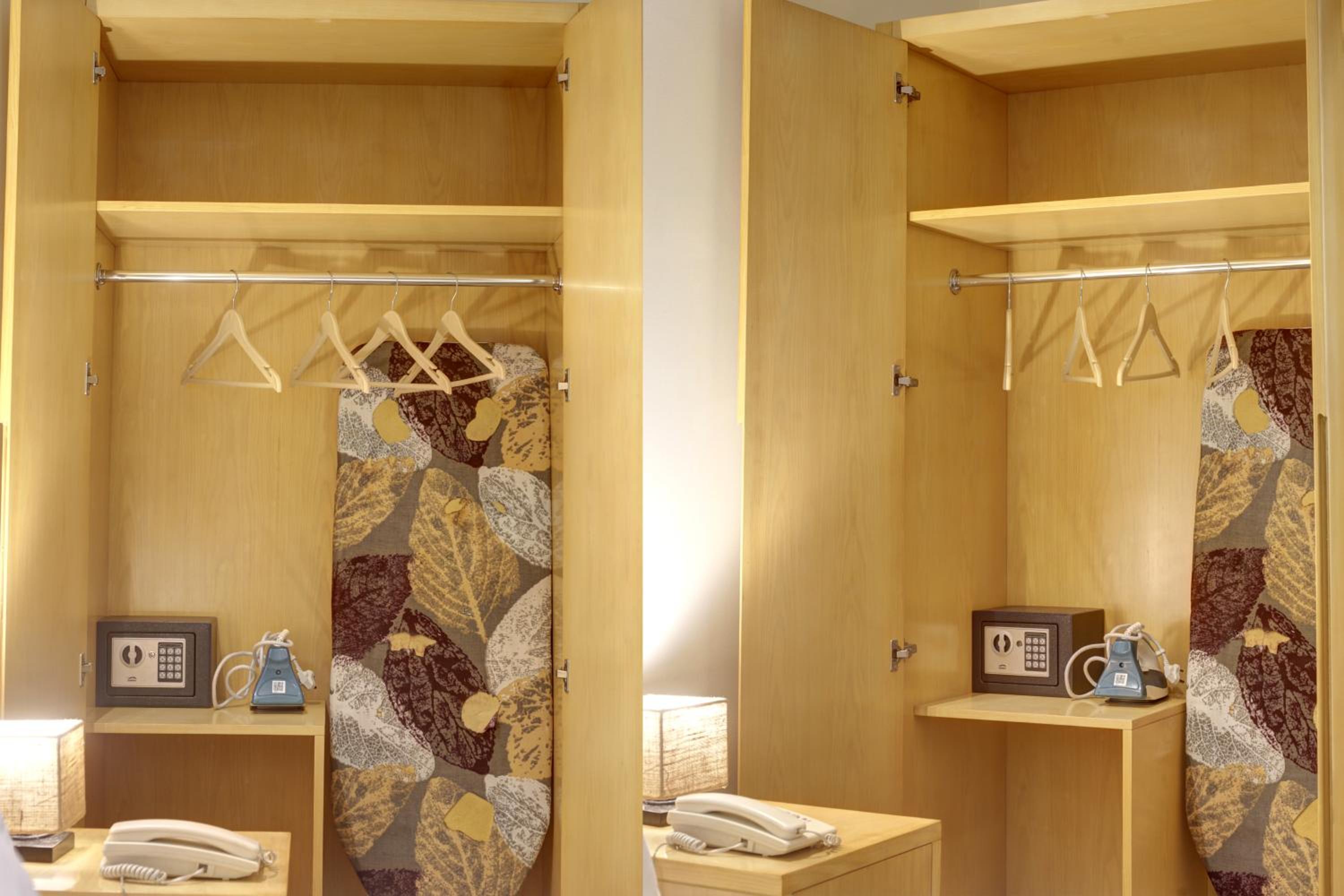 Suite with City View - Photo 4