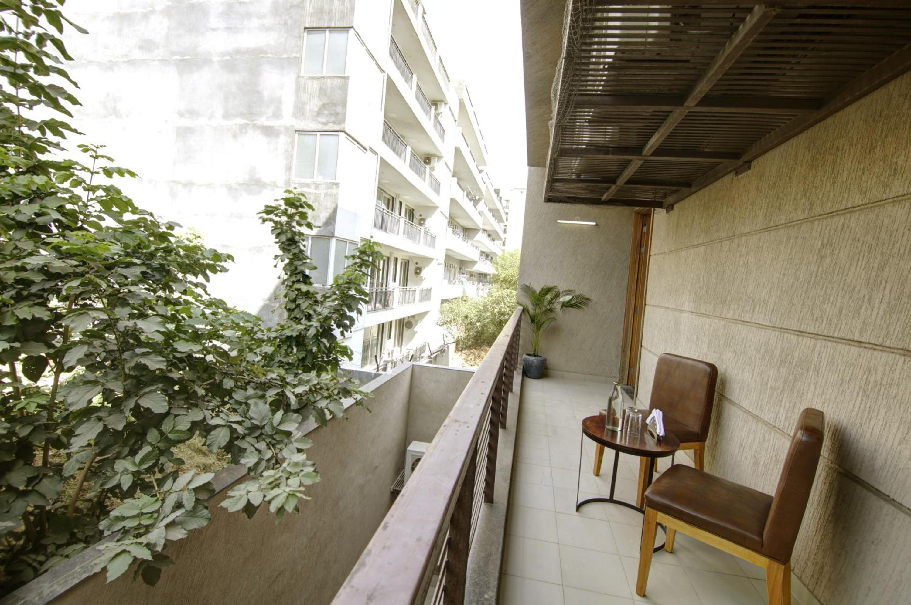 Suite with City View - Photo 15