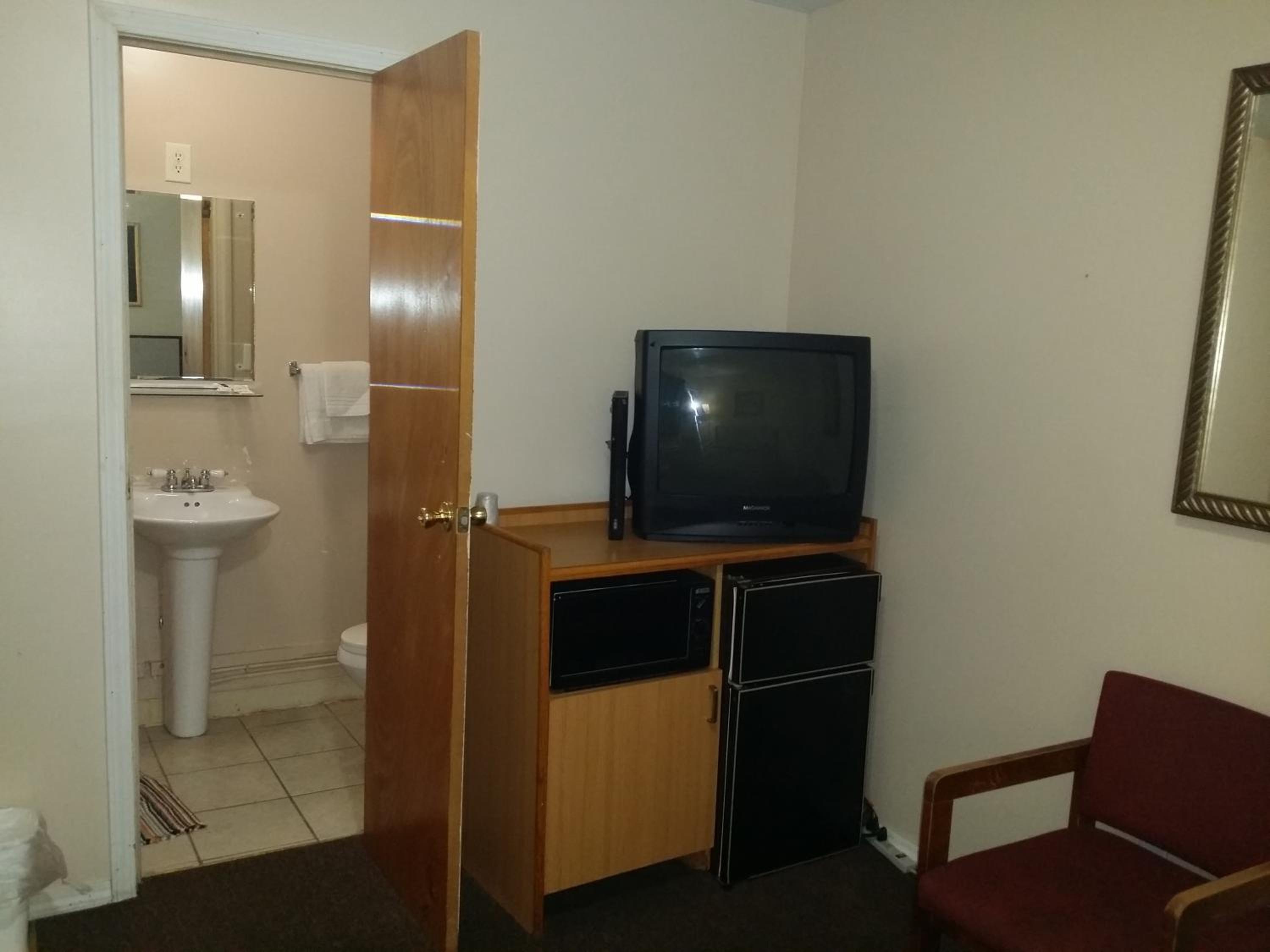Queen Room photo 3