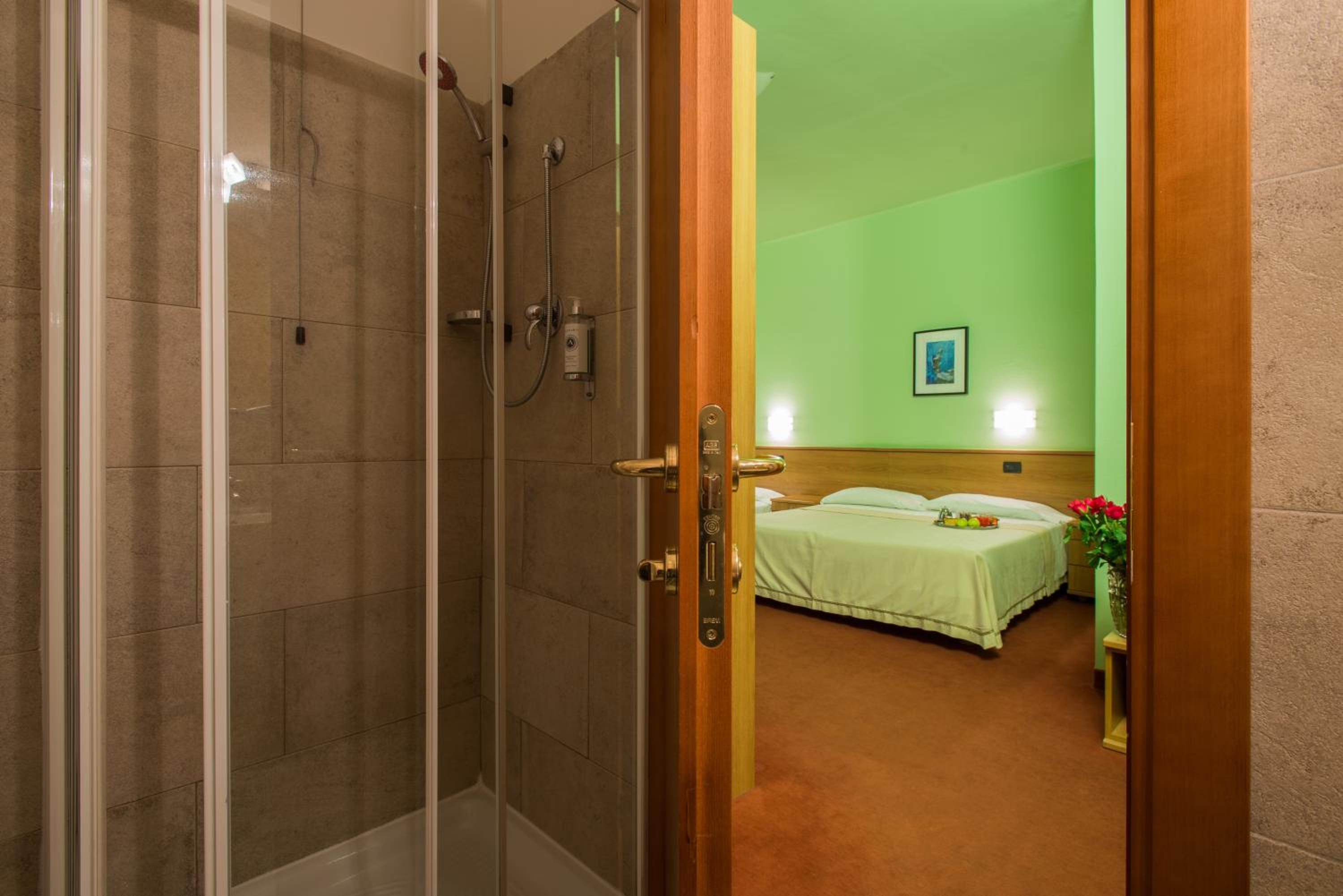 Triple Room photo 2