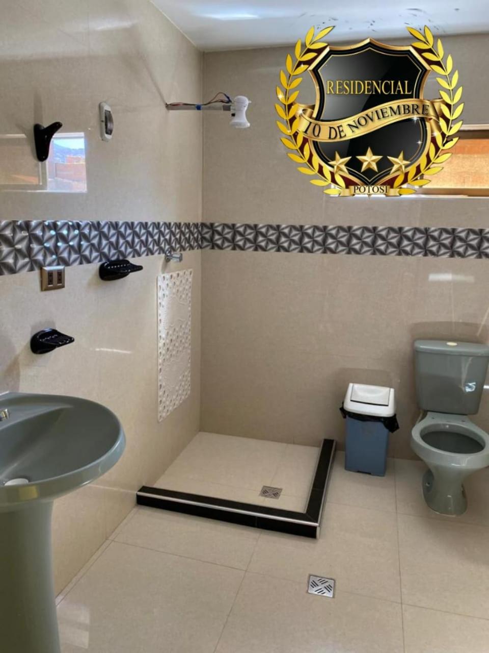 Single Room With Shared Bathroom photo 2